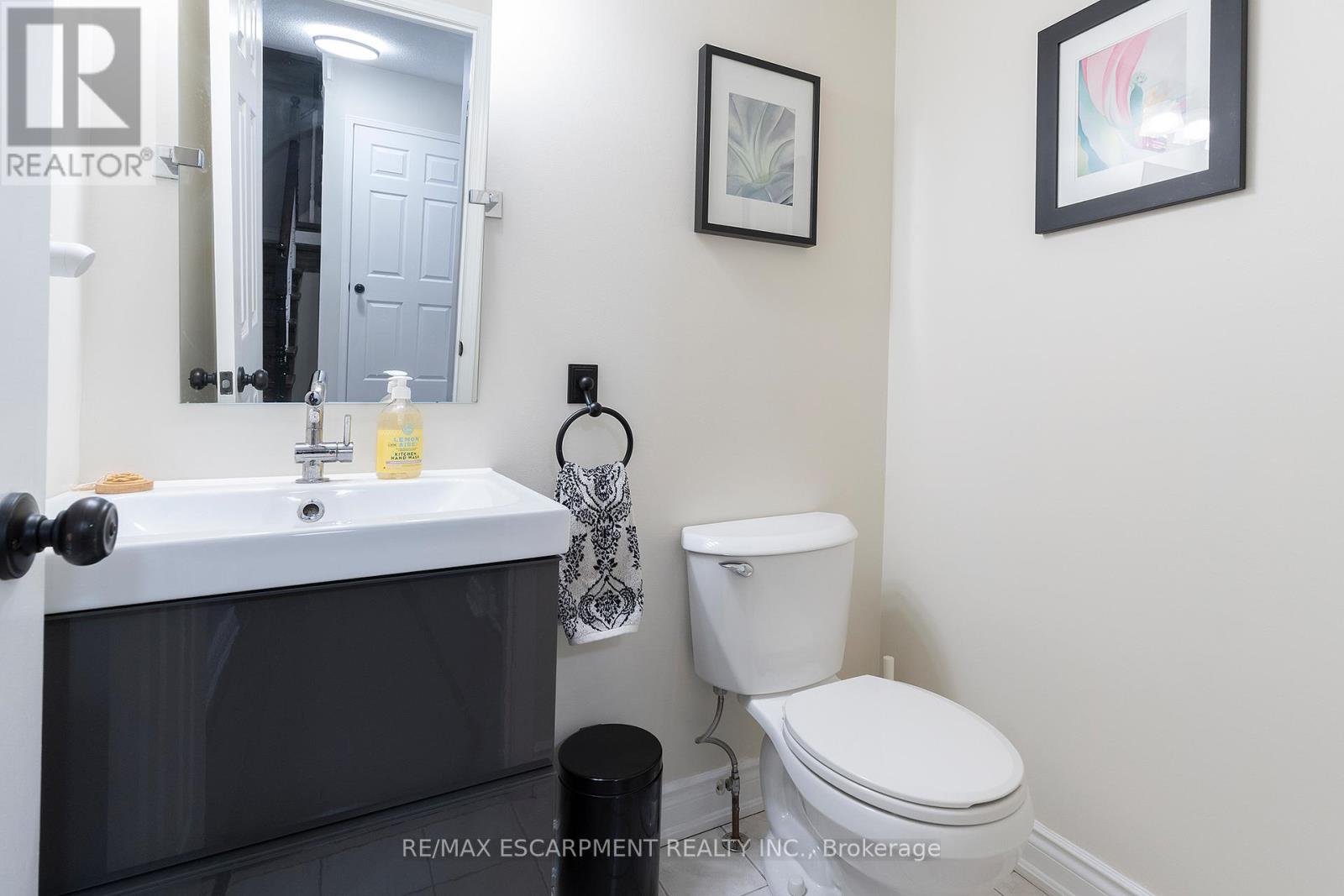 152 Waters Boulevard, Milton, Ontario  L9T 6K5 - Photo 12 - W12508272