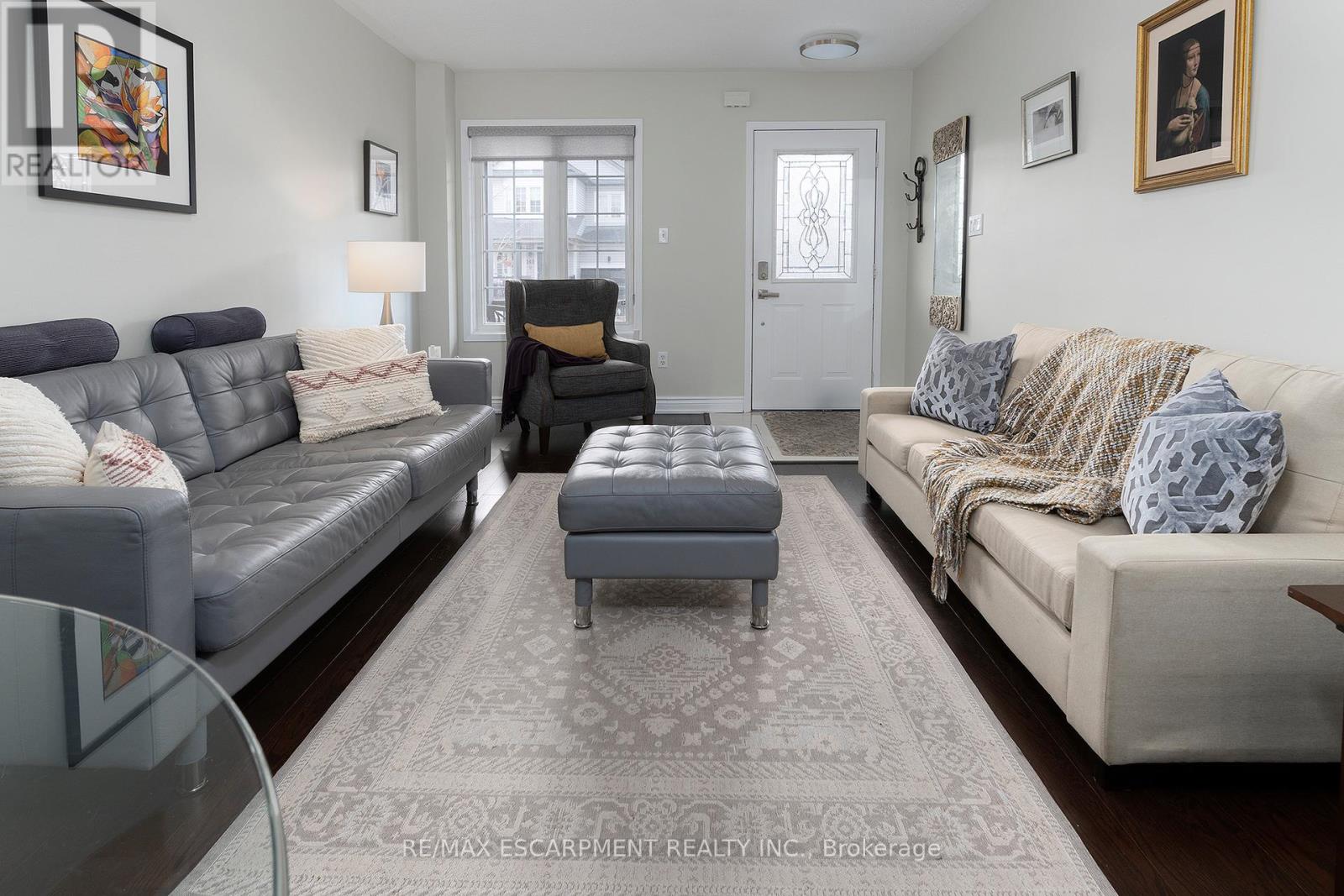 152 Waters Boulevard, Milton, Ontario  L9T 6K5 - Photo 4 - W12508272