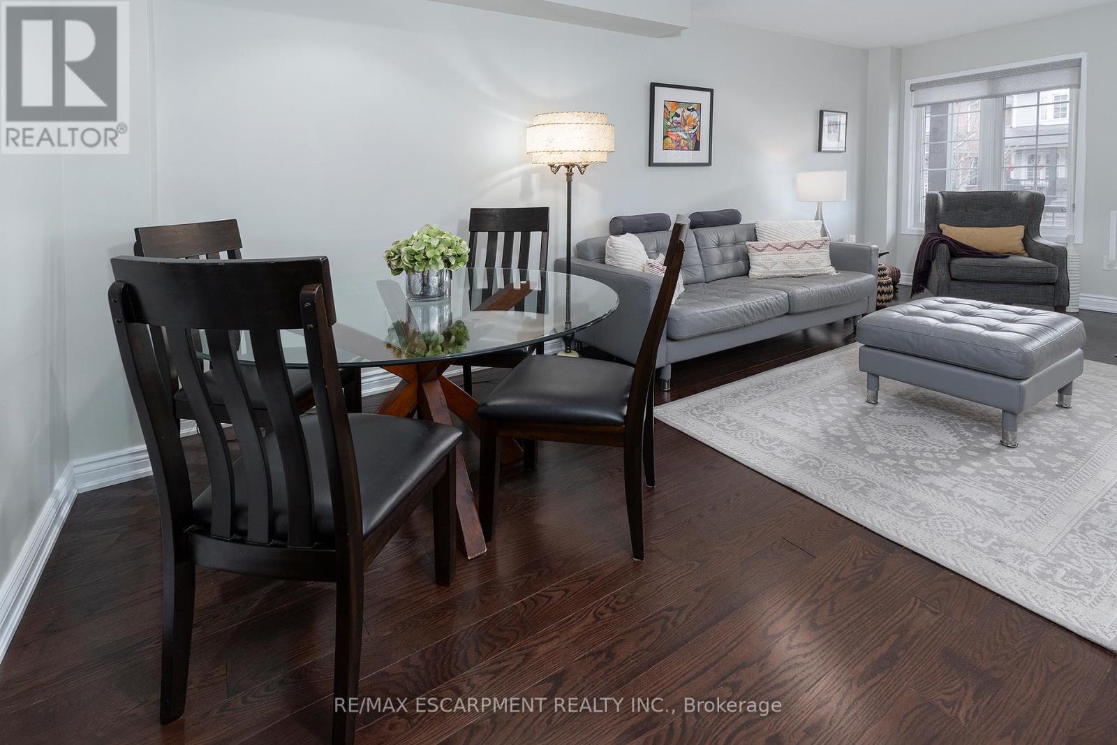 152 Waters Boulevard, Milton, Ontario  L9T 6K5 - Photo 7 - W12508272