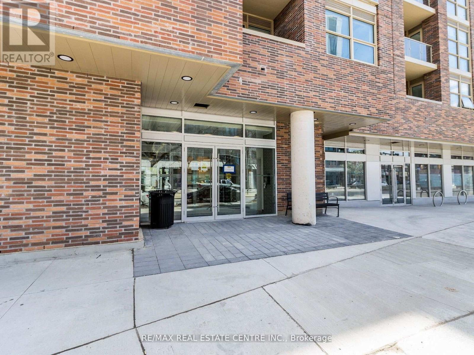 429 - 1787 St Clair Avenue W, Toronto (Weston-Pellam Park), Ontario  M6N 0B7 - Photo 2 - W12508290