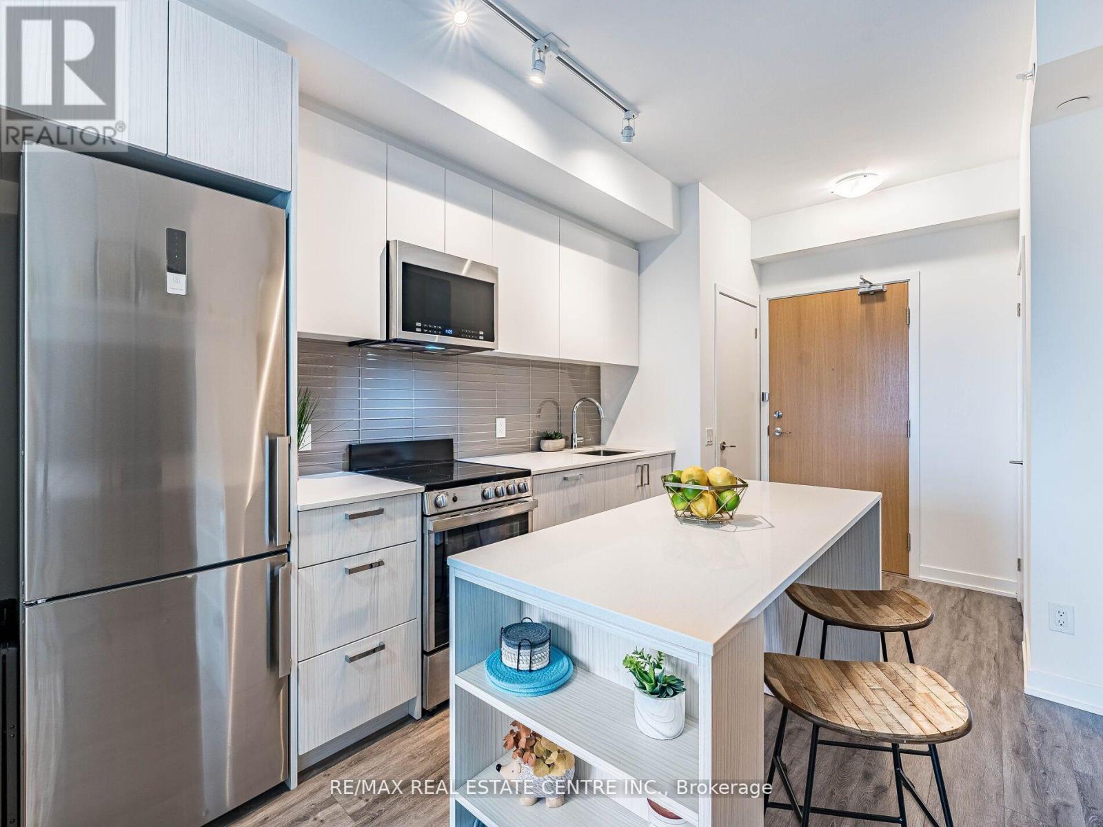 429 - 1787 St Clair Avenue W, Toronto (Weston-Pellam Park), Ontario  M6N 0B7 - Photo 8 - W12508290