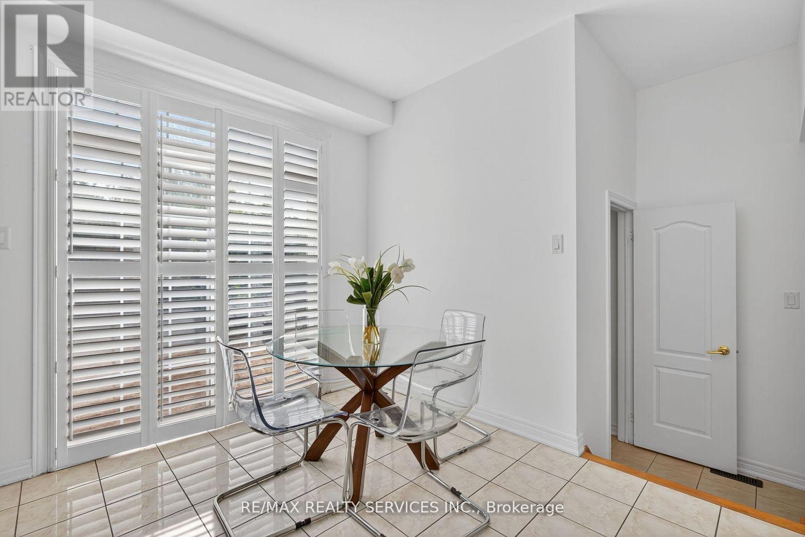 18 Fishing Crescent, Brampton, Ontario  L6V 4T4 - Photo 14 - W12508298