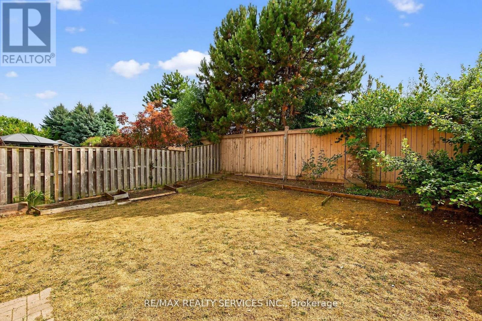 18 Fishing Crescent, Brampton, Ontario  L6V 4T4 - Photo 38 - W12508298