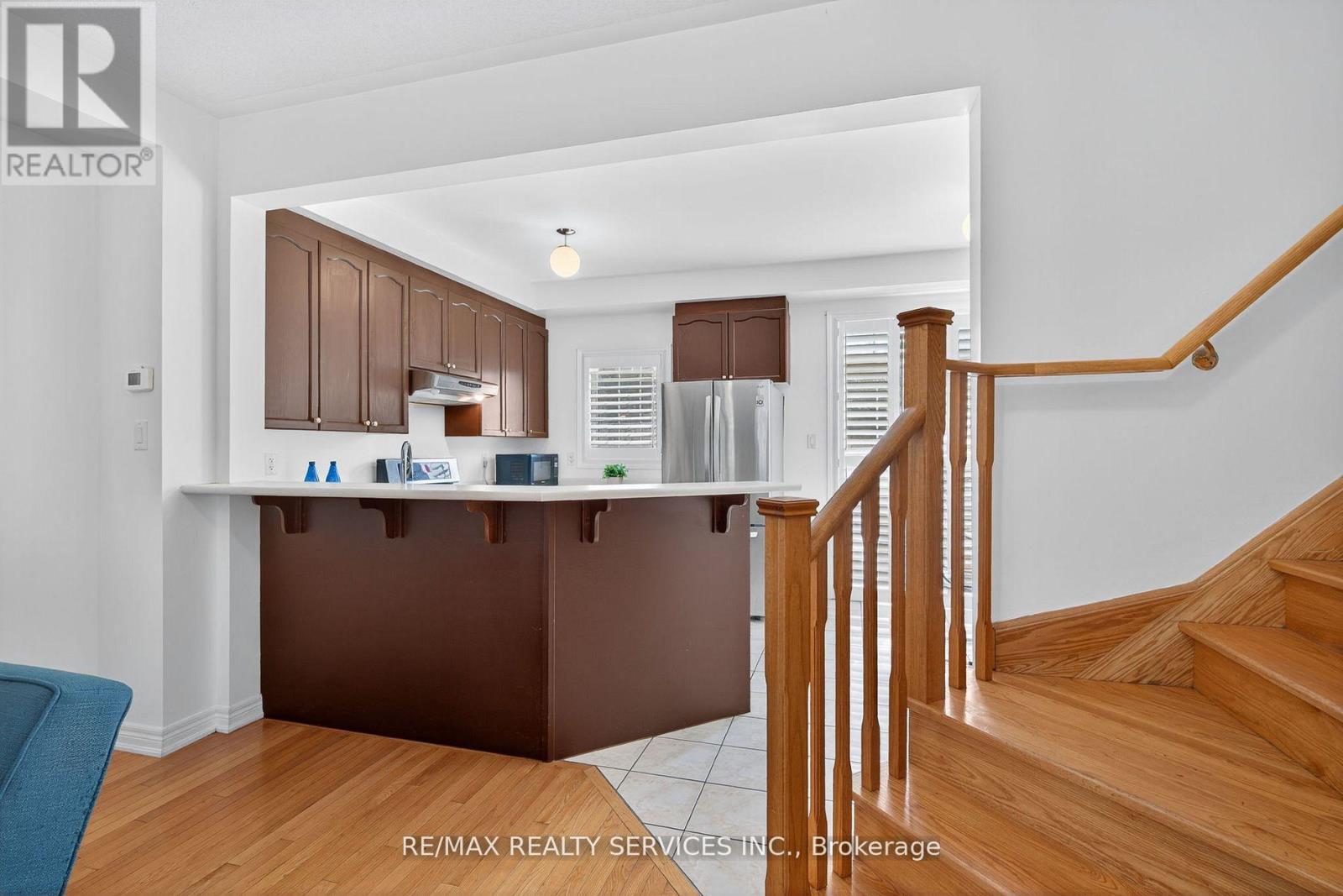 18 Fishing Crescent, Brampton, Ontario  L6V 4T4 - Photo 8 - W12508298