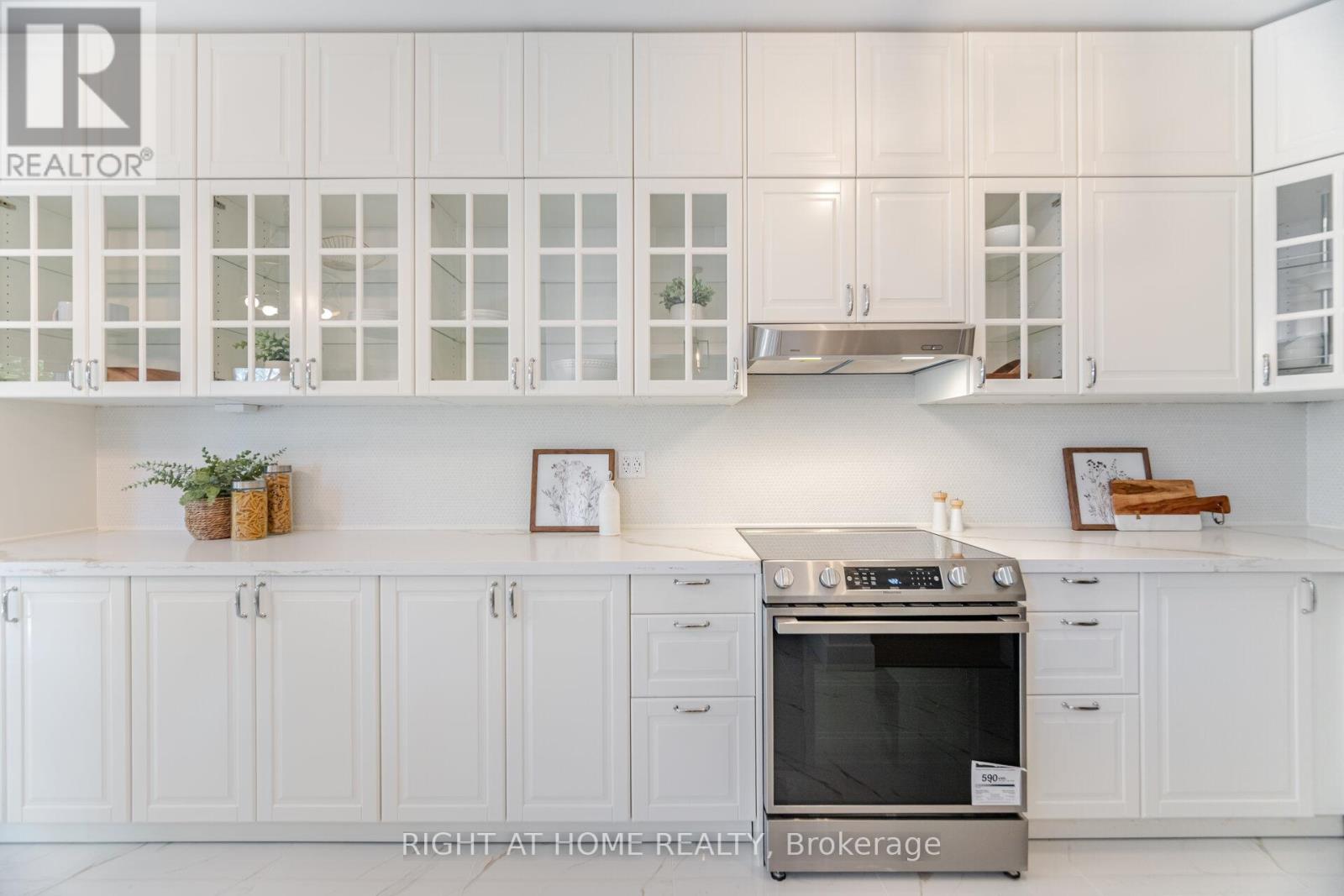 514 Huntington Ridge Drive, Mississauga, Ontario  L5R 2X7 - Photo 18 - W12508328