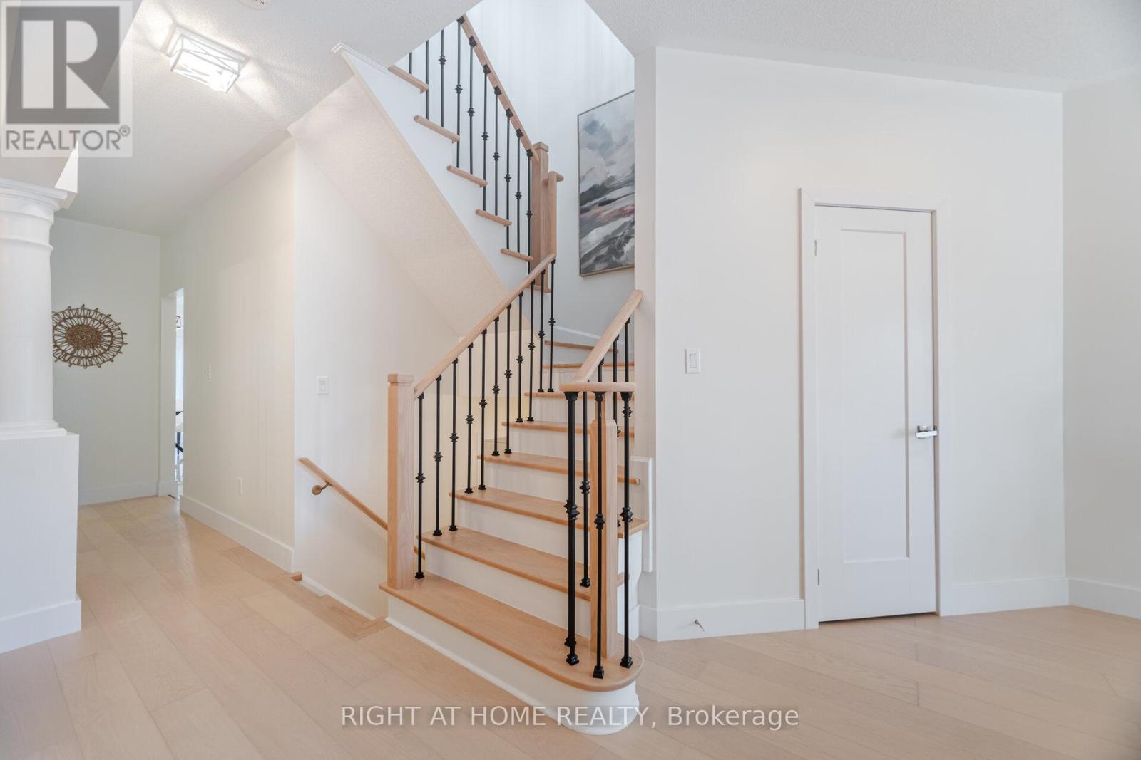 514 Huntington Ridge Drive, Mississauga, Ontario  L5R 2X7 - Photo 21 - W12508328