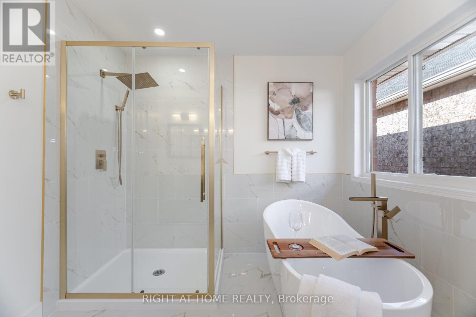 514 Huntington Ridge Drive, Mississauga, Ontario  L5R 2X7 - Photo 30 - W12508328