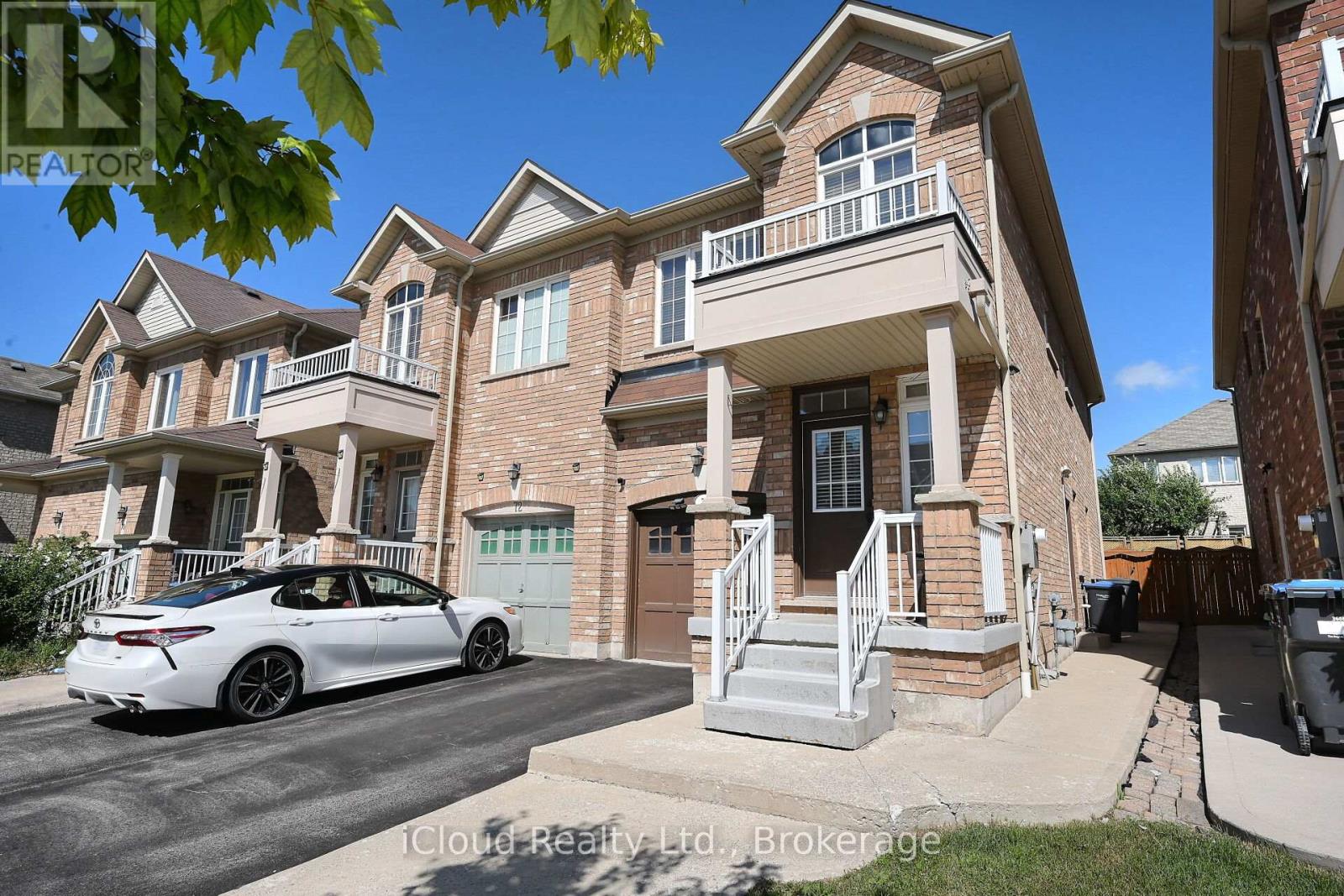 74 Crumlin Crescent, Brampton, Ontario  L6X 0Y3 - Photo 2 - W12508340