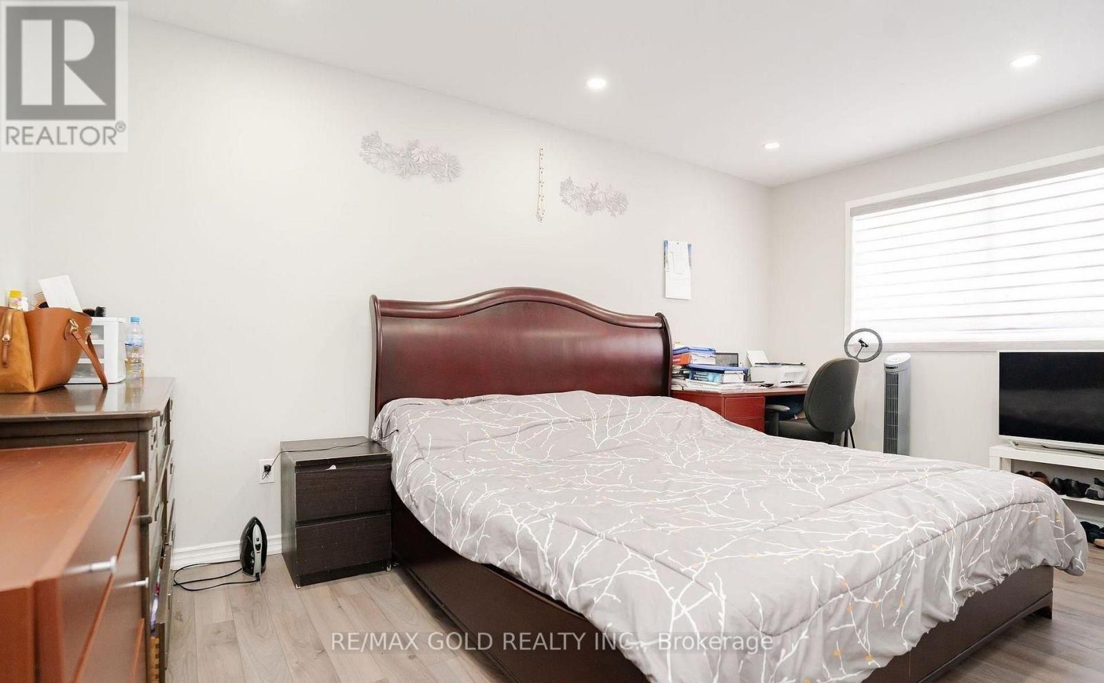 65 Abell Drive, Brampton, Ontario  L6V 2W1 - Photo 12 - W12508358