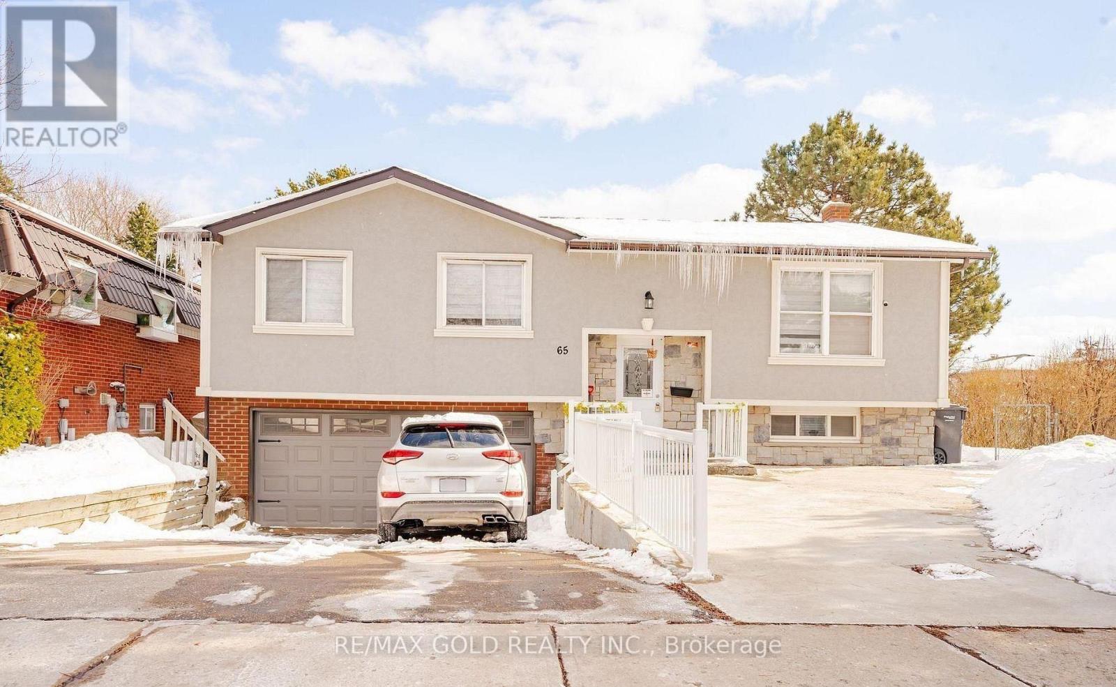 65 Abell Drive, Brampton, Ontario  L6V 2W1 - Photo 2 - W12508358