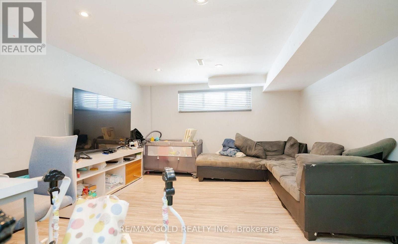 65 Abell Drive, Brampton, Ontario  L6V 2W1 - Photo 23 - W12508358