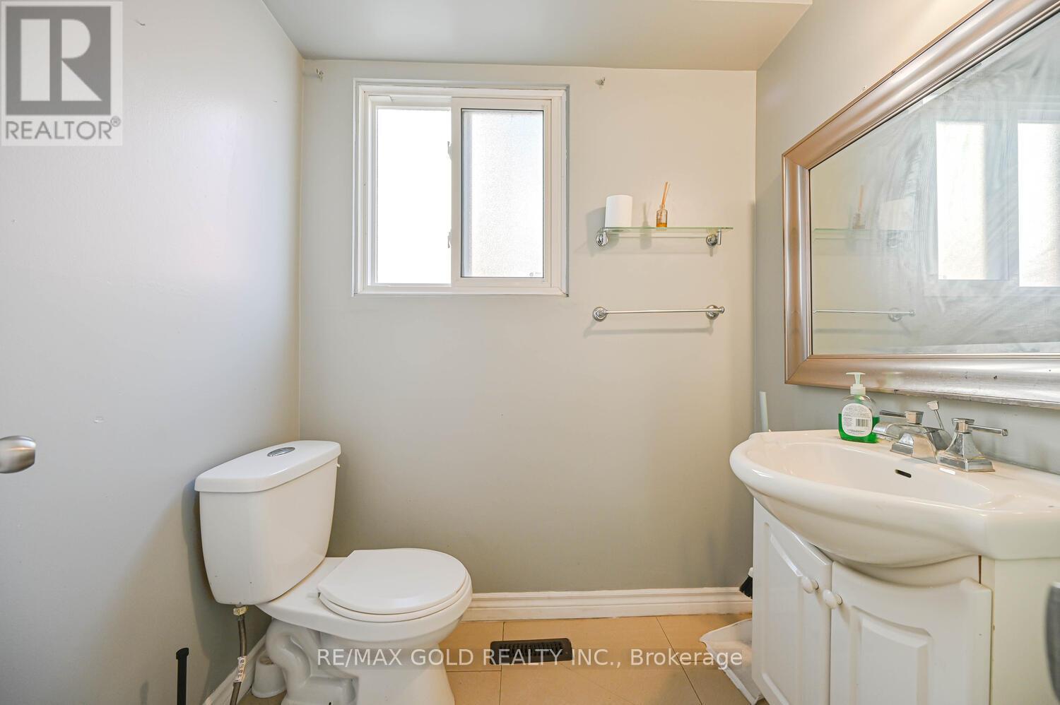 35 Horne Drive, Brampton, Ontario  L6V 2V2 - Photo 20 - W12508382