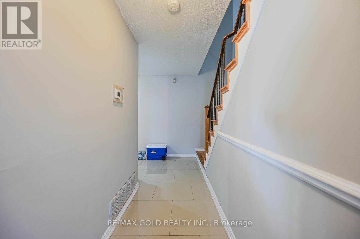 35 Horne Drive, Brampton, Ontario  L6V 2V2 - Photo 9 - W12508382