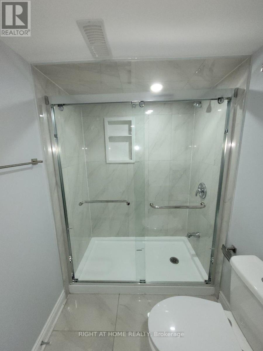 Lower - 88 Snowcap Road, Brampton, Ontario  L6R 1W2 - Photo 16 - W12508390