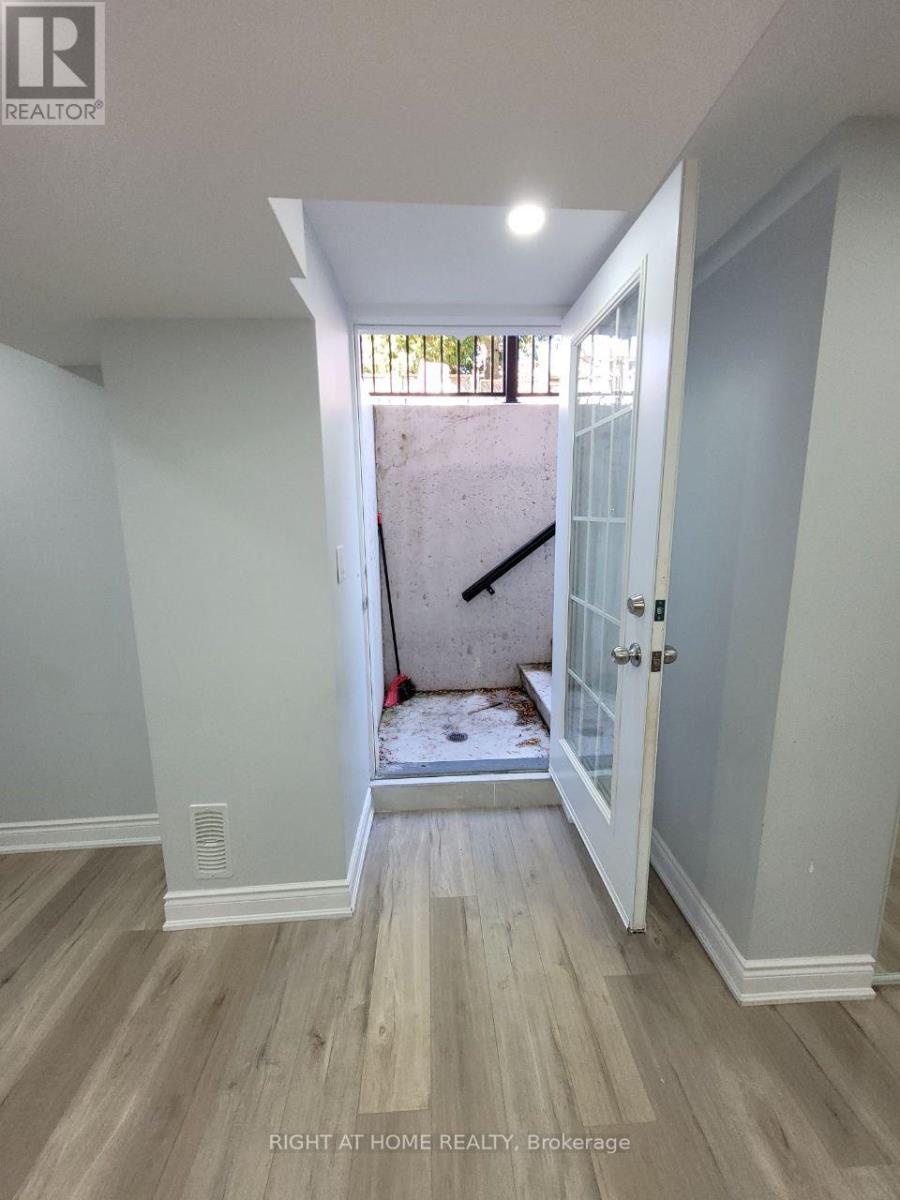 Lower - 88 Snowcap Road, Brampton, Ontario  L6R 1W2 - Photo 19 - W12508390