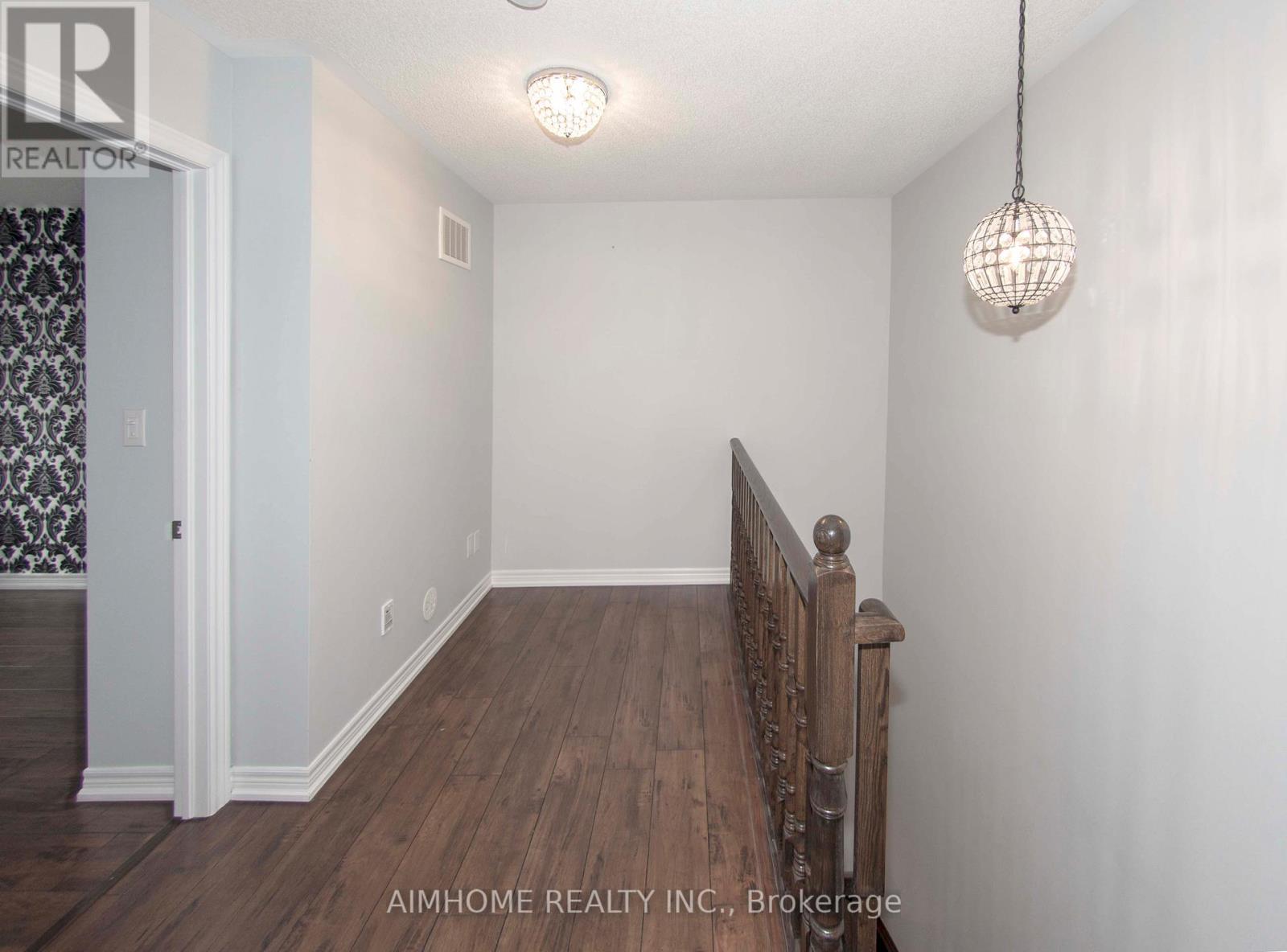 37 - 2435 Greenwich Drive, Oakville, Ontario  L6M 0S4 - Photo 4 - W12508420