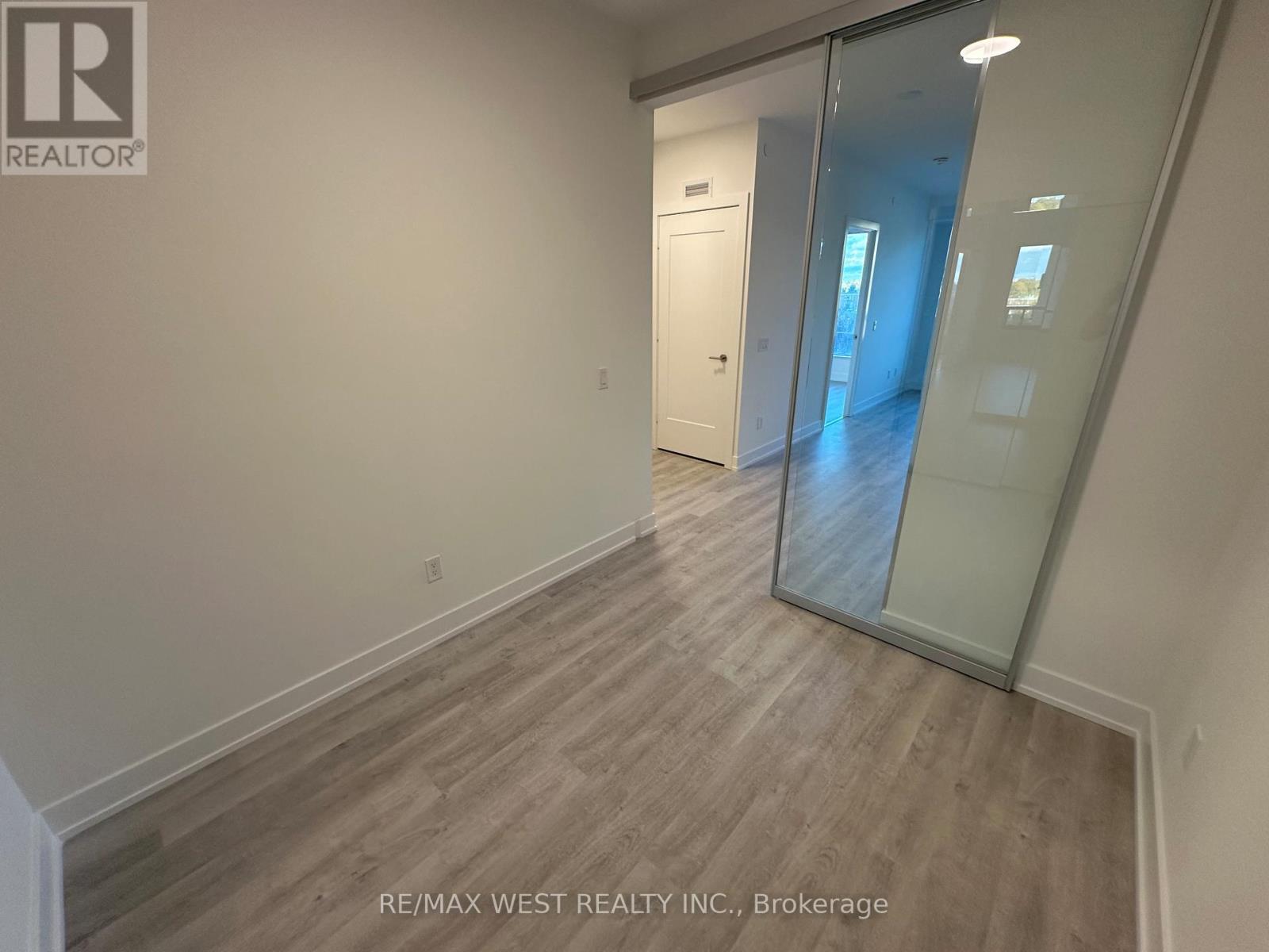 602 - 60 Central Park Roadway, Toronto, Ontario  M9A 0E6 - Photo 12 - W12508480