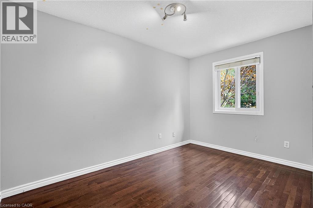 3 Wisteria Court Unit# Upper, Kitchener, Ontario  N2E 3T4 - Photo 18 - 40785039