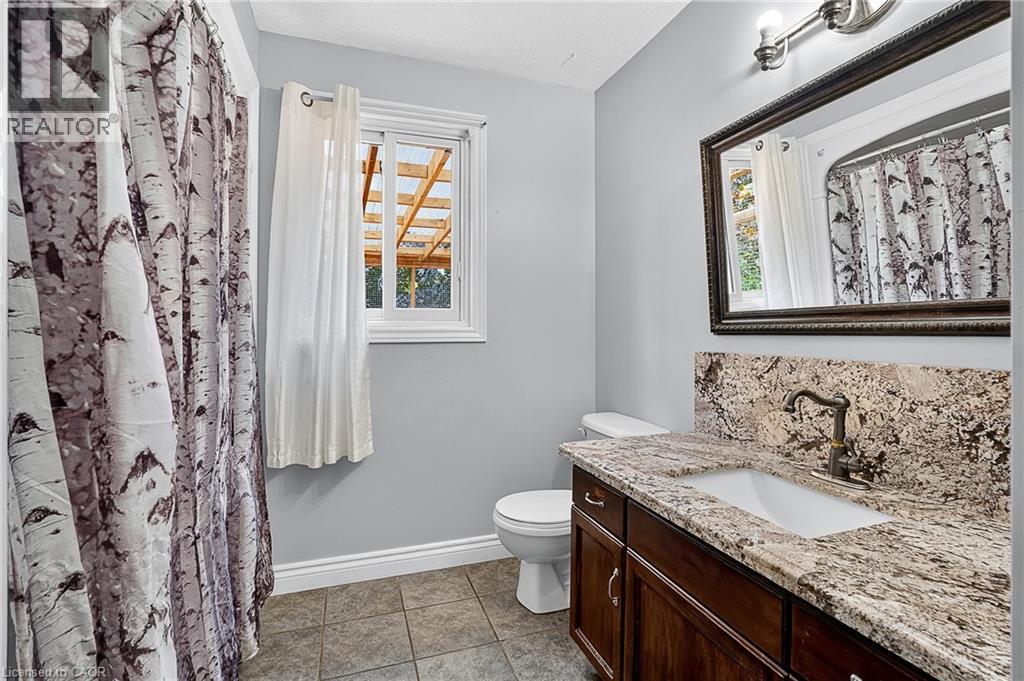 3 Wisteria Court Unit# Upper, Kitchener, Ontario  N2E 3T4 - Photo 20 - 40785039