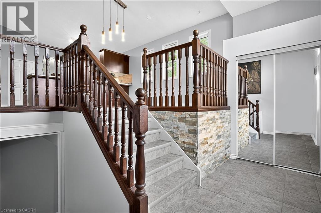 3 Wisteria Court Unit# Upper, Kitchener, Ontario  N2E 3T4 - Photo 9 - 40785039