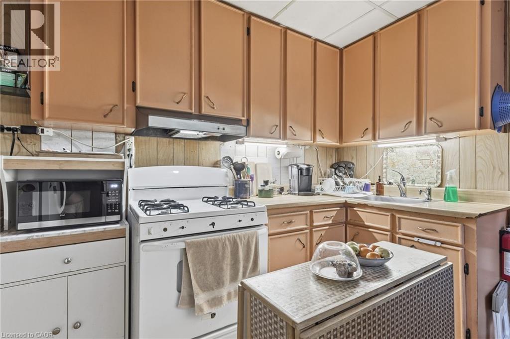 30 Chatham Street, Hamilton, Ontario L8P 2B4 - Photo 8 - 40784750