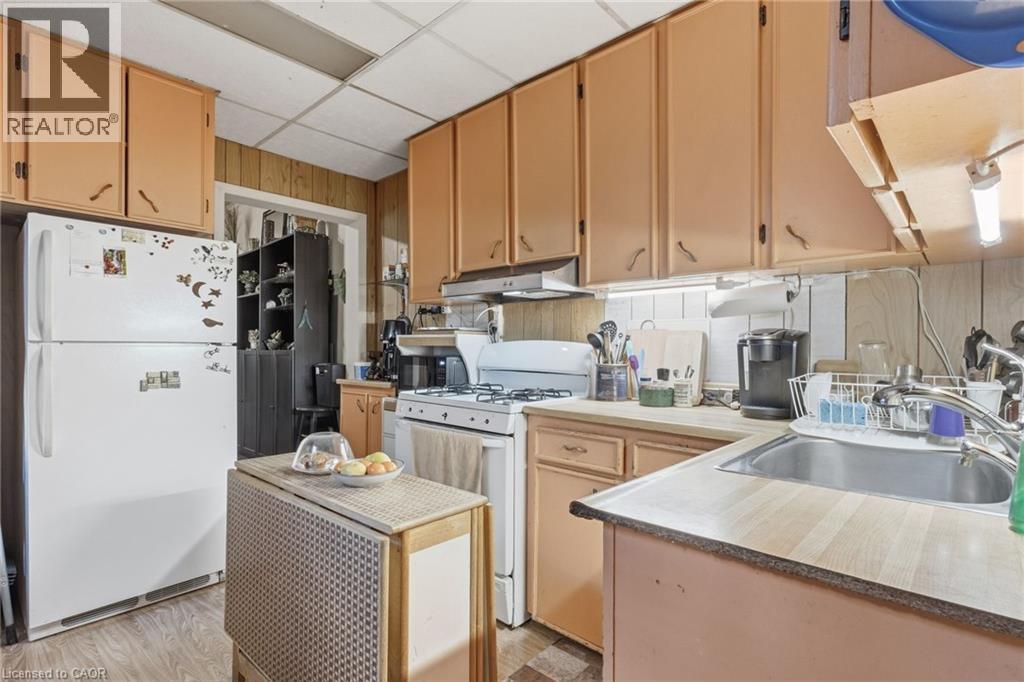 30 Chatham Street, Hamilton, Ontario L8P 2B4 - Photo 9 - 40784750