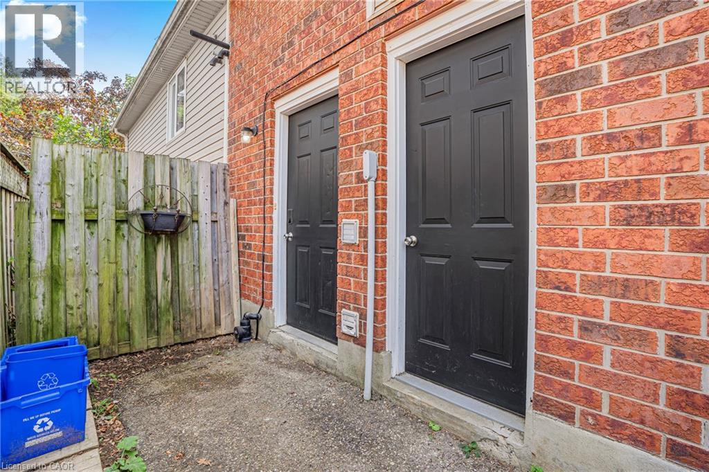 3 Wisteria Court Unit# Basement, Kitchener, Ontario  N2E 3T4 - Photo 2 - 40785037