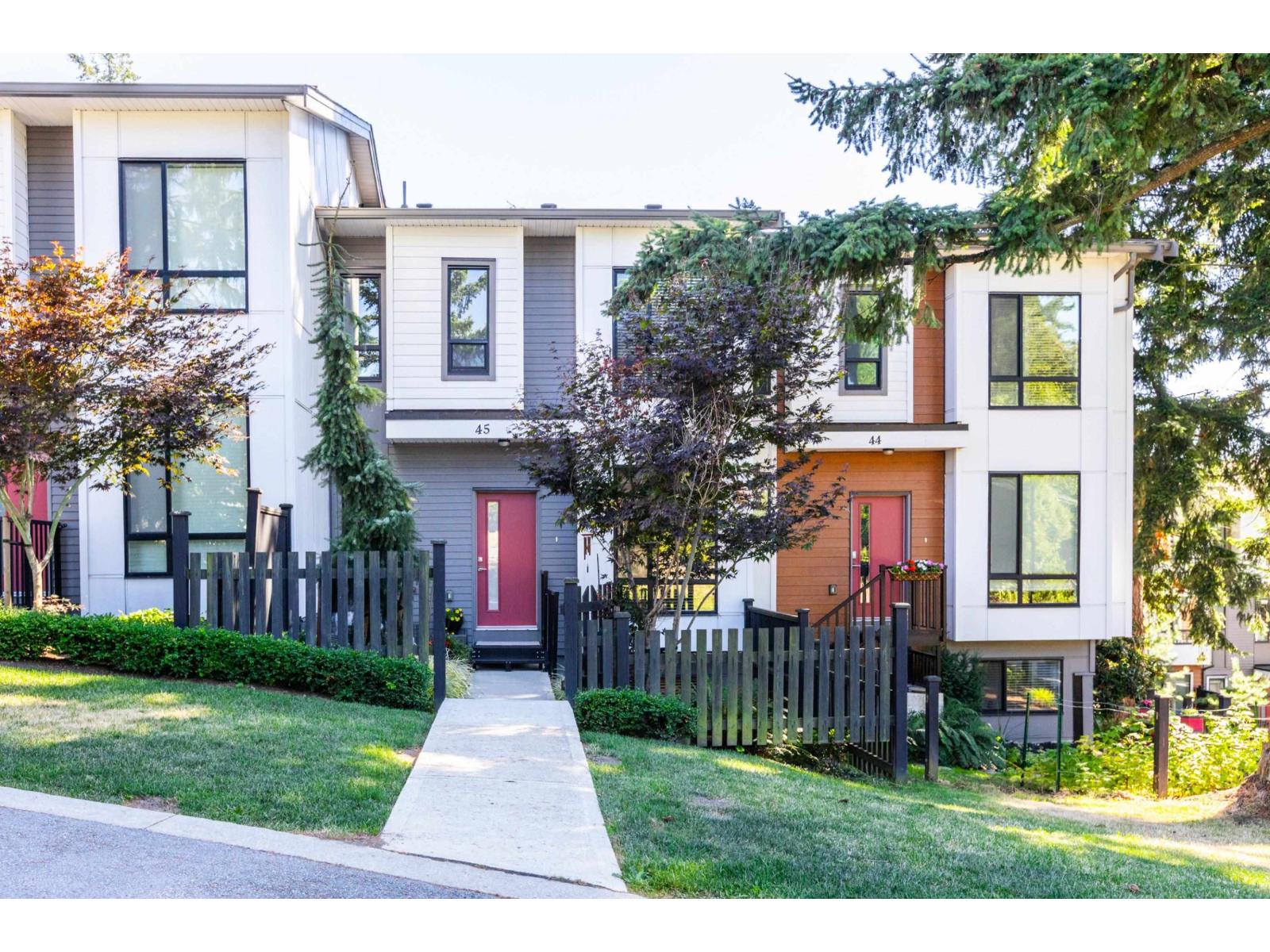 45 16433 19 Avenue, Surrey, British Columbia V3Z 0Z1 - Photo 2 - R3036269