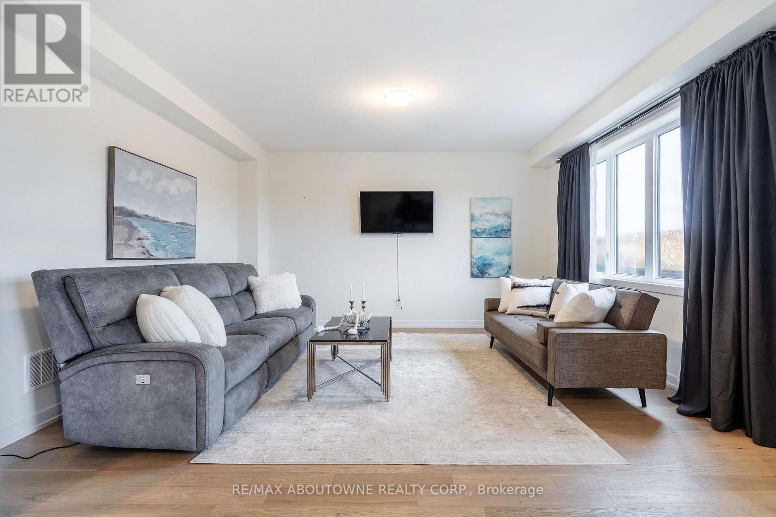 57 Monteith Drive, Brantford, Ontario  N3T 0W6 - Photo 14 - X12508180