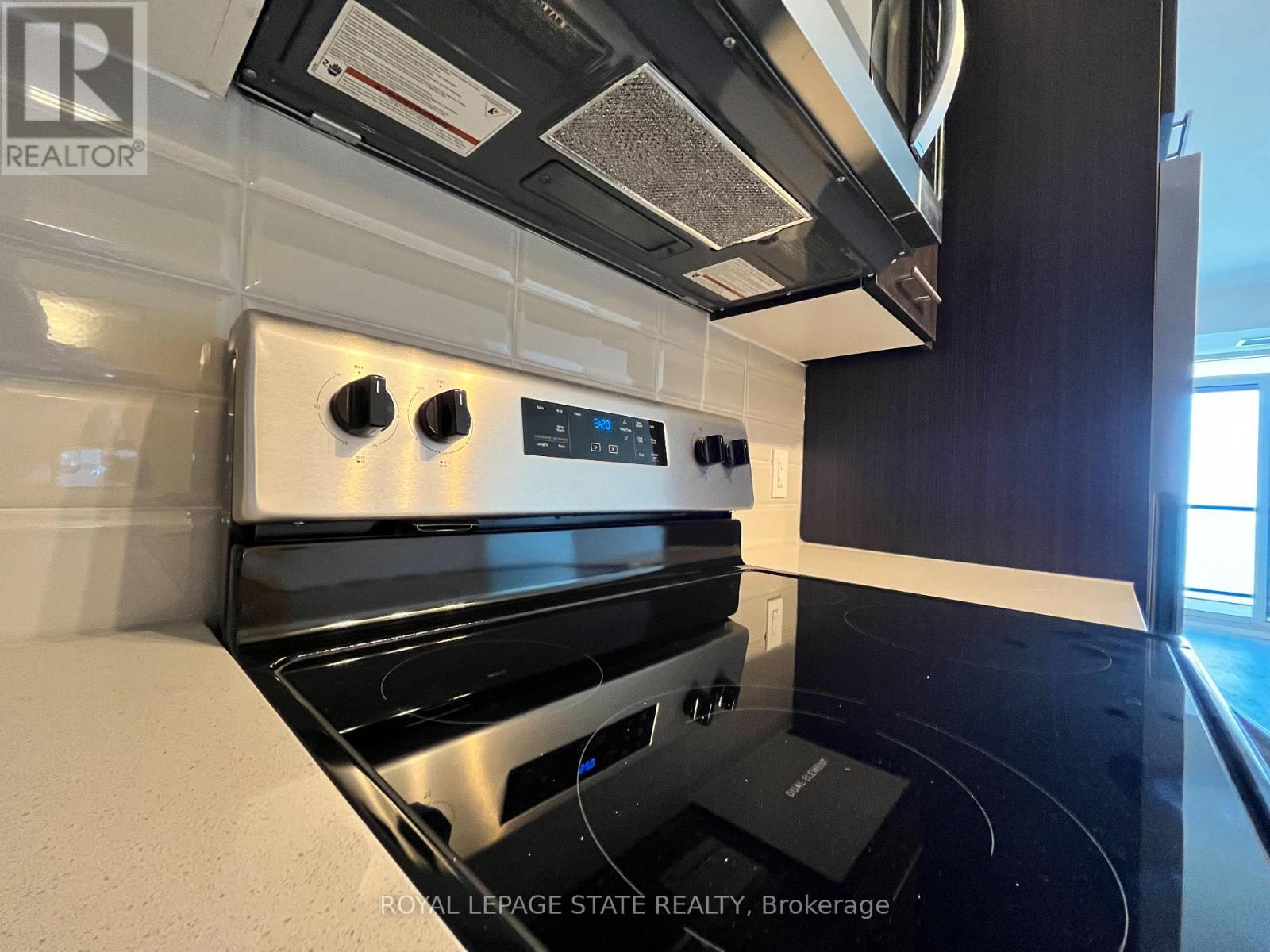 1007 - 385 Winston Road, Grimsby, Ontario L3M 0J3 - Photo 11 - X12508226