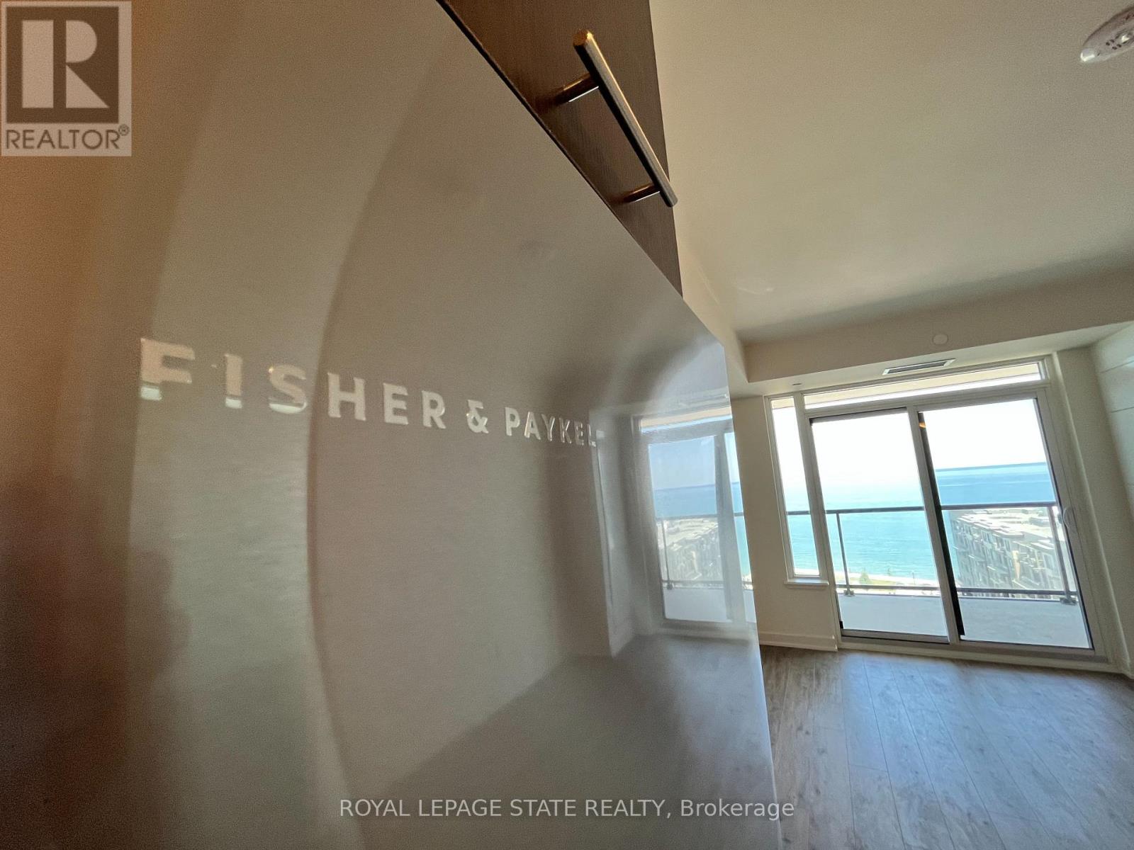 1007 - 385 Winston Road, Grimsby, Ontario L3M 0J3 - Photo 12 - X12508226