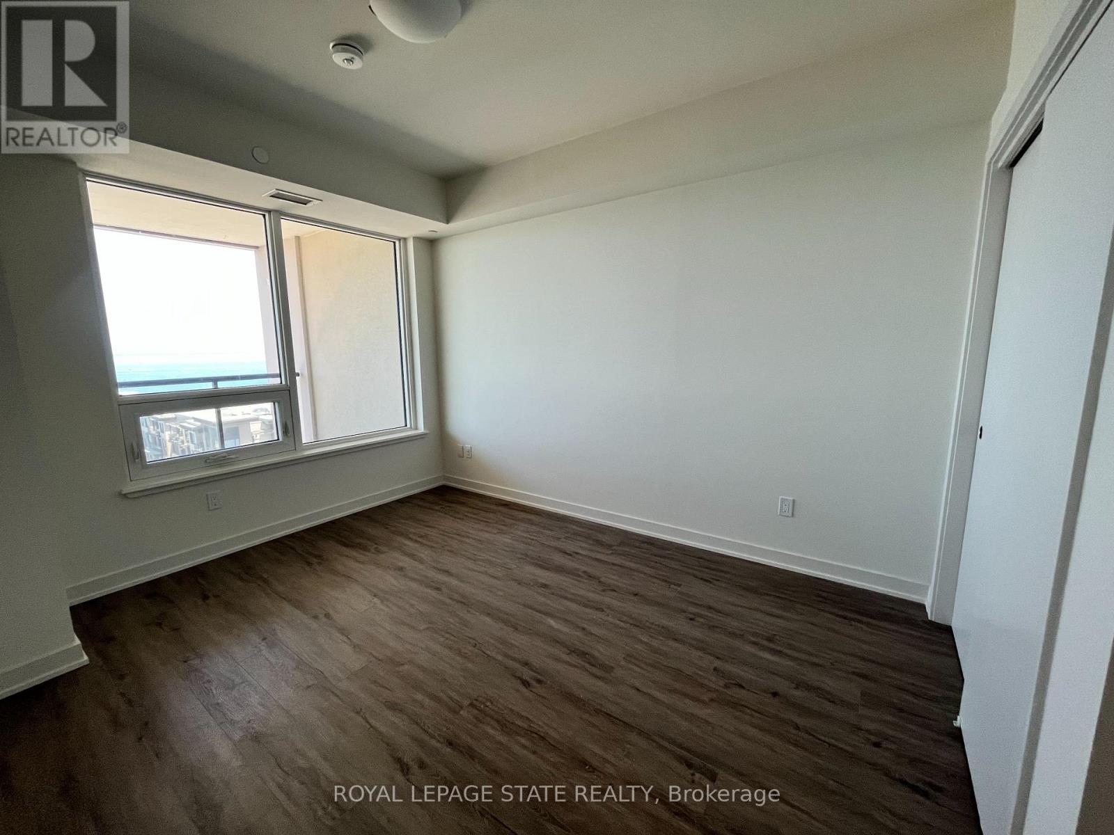 1007 - 385 Winston Road, Grimsby, Ontario L3M 0J3 - Photo 17 - X12508226