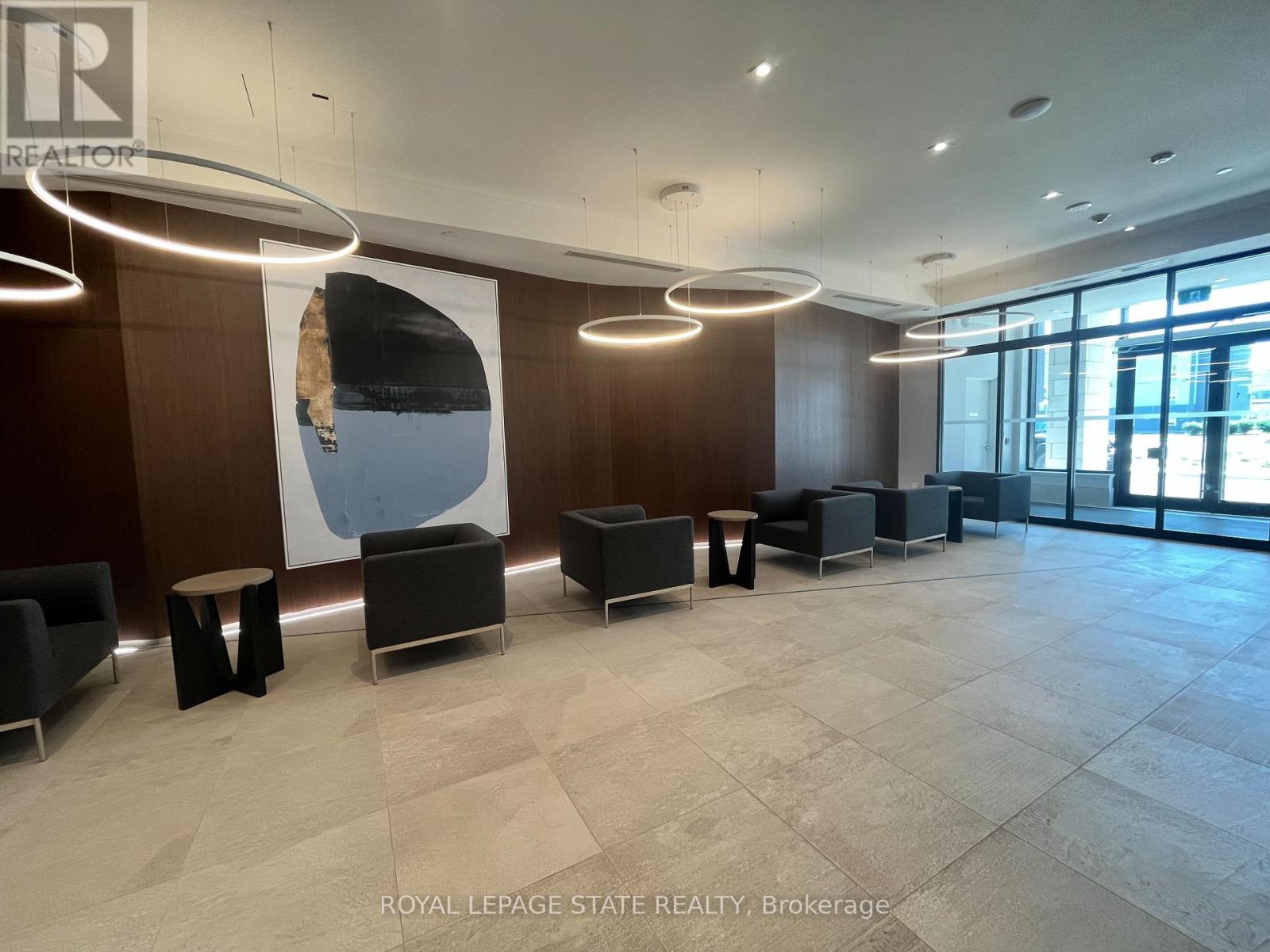 1007 - 385 Winston Road, Grimsby, Ontario L3M 0J3 - Photo 3 - X12508226