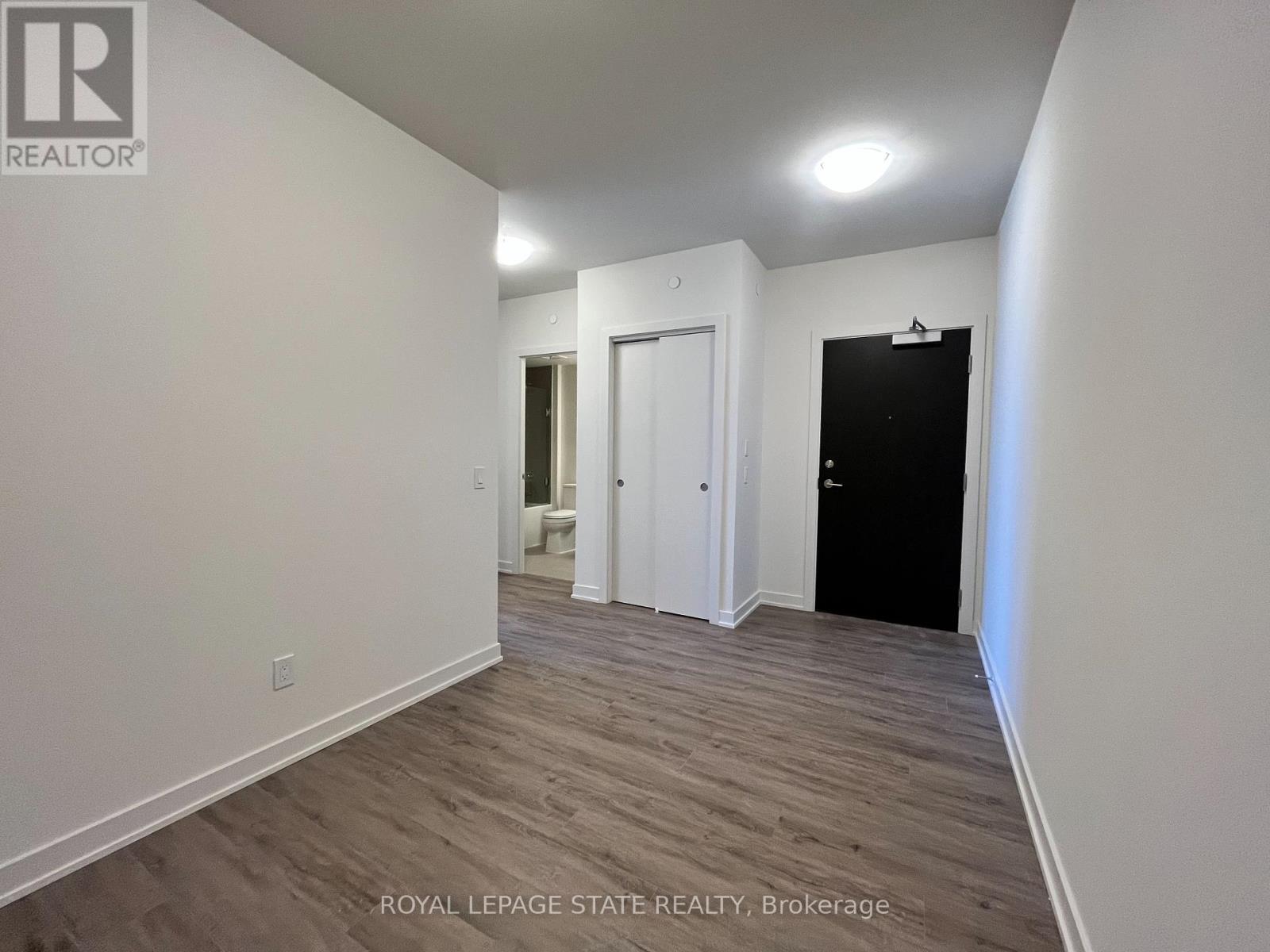 1007 - 385 Winston Road, Grimsby, Ontario L3M 0J3 - Photo 6 - X12508226