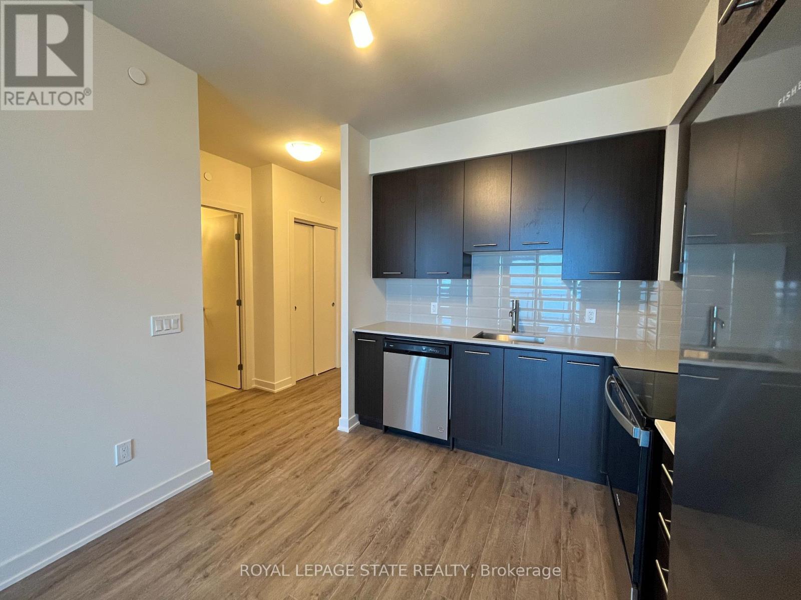 1007 - 385 Winston Road, Grimsby, Ontario L3M 0J3 - Photo 9 - X12508226