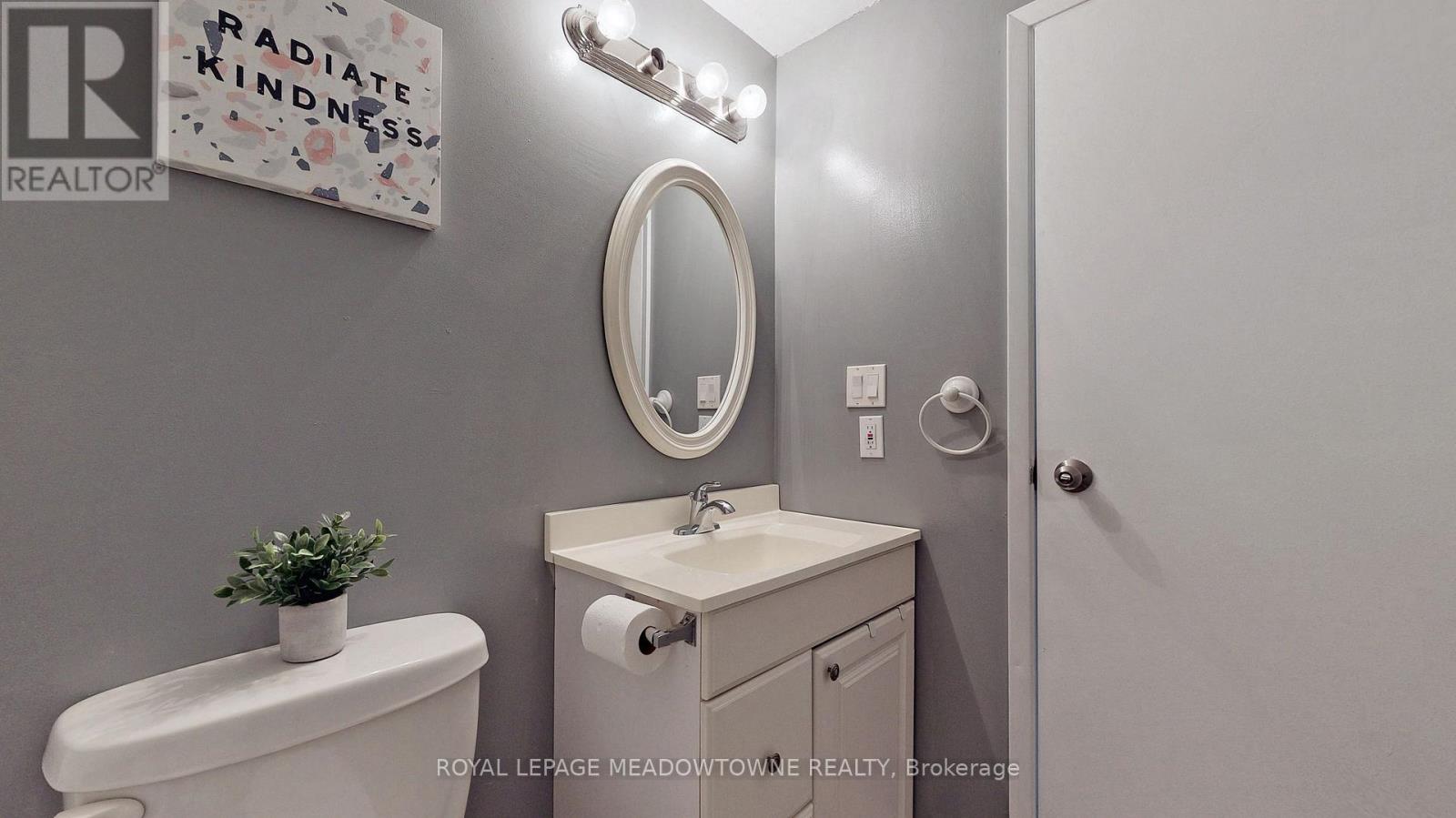 10 - 648 Doon Village Road, Kitchener, Ontario N2P 1A2 - Photo 18 - X12508274