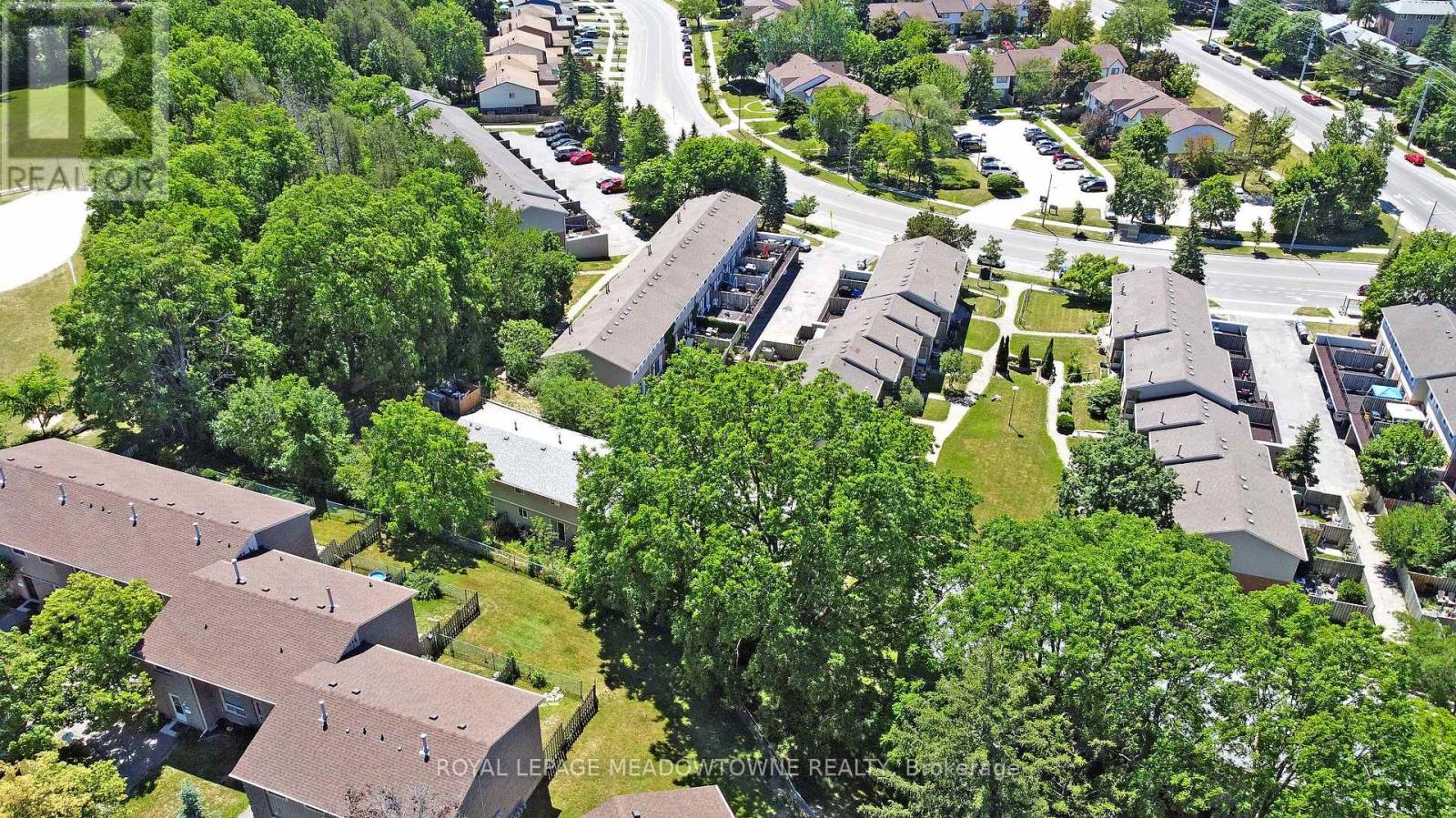 10 - 648 Doon Village Road, Kitchener, Ontario N2P 1A2 - Photo 38 - X12508274