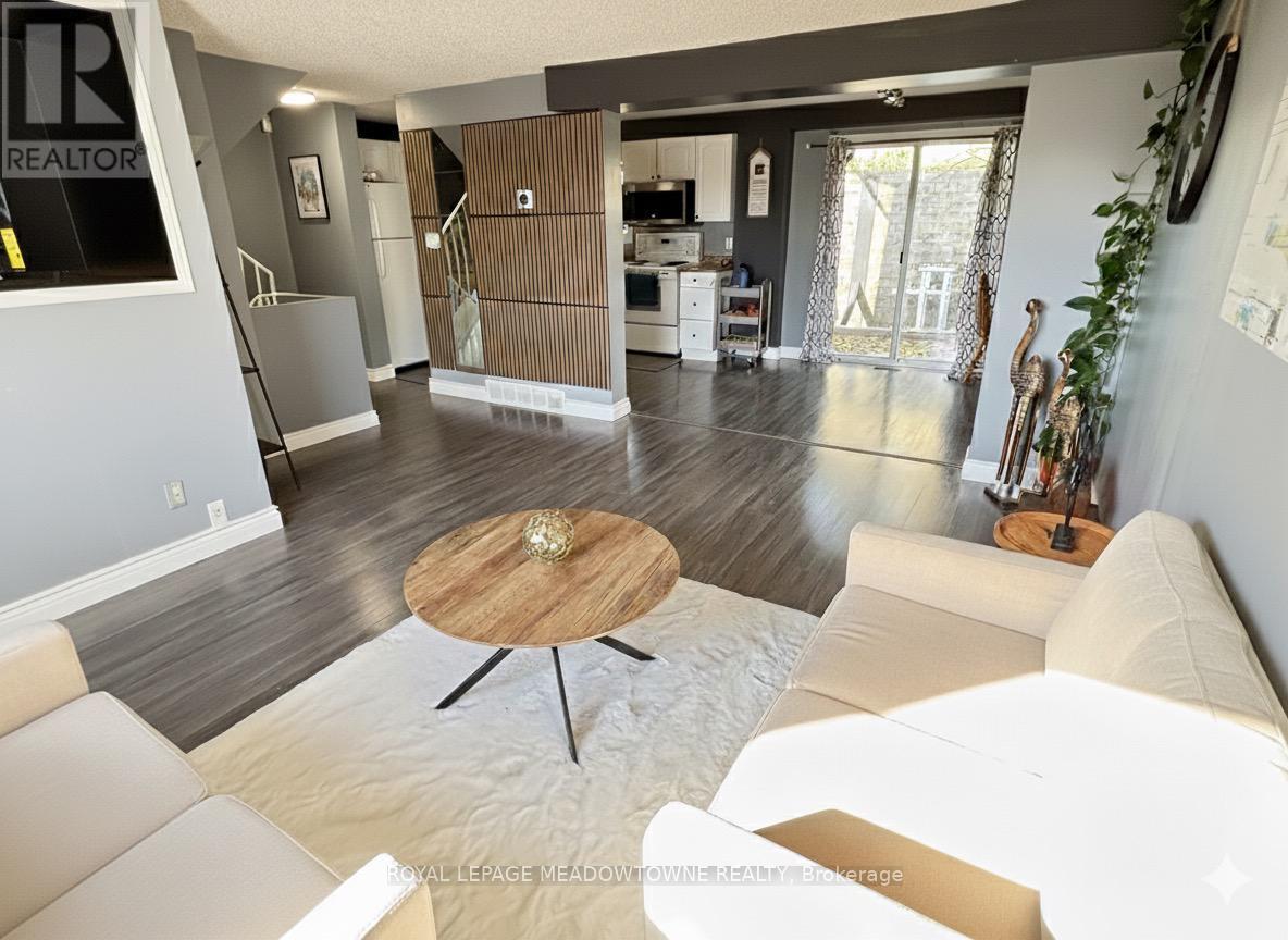 10 - 648 Doon Village Road, Kitchener, Ontario N2P 1A2 - Photo 6 - X12508274