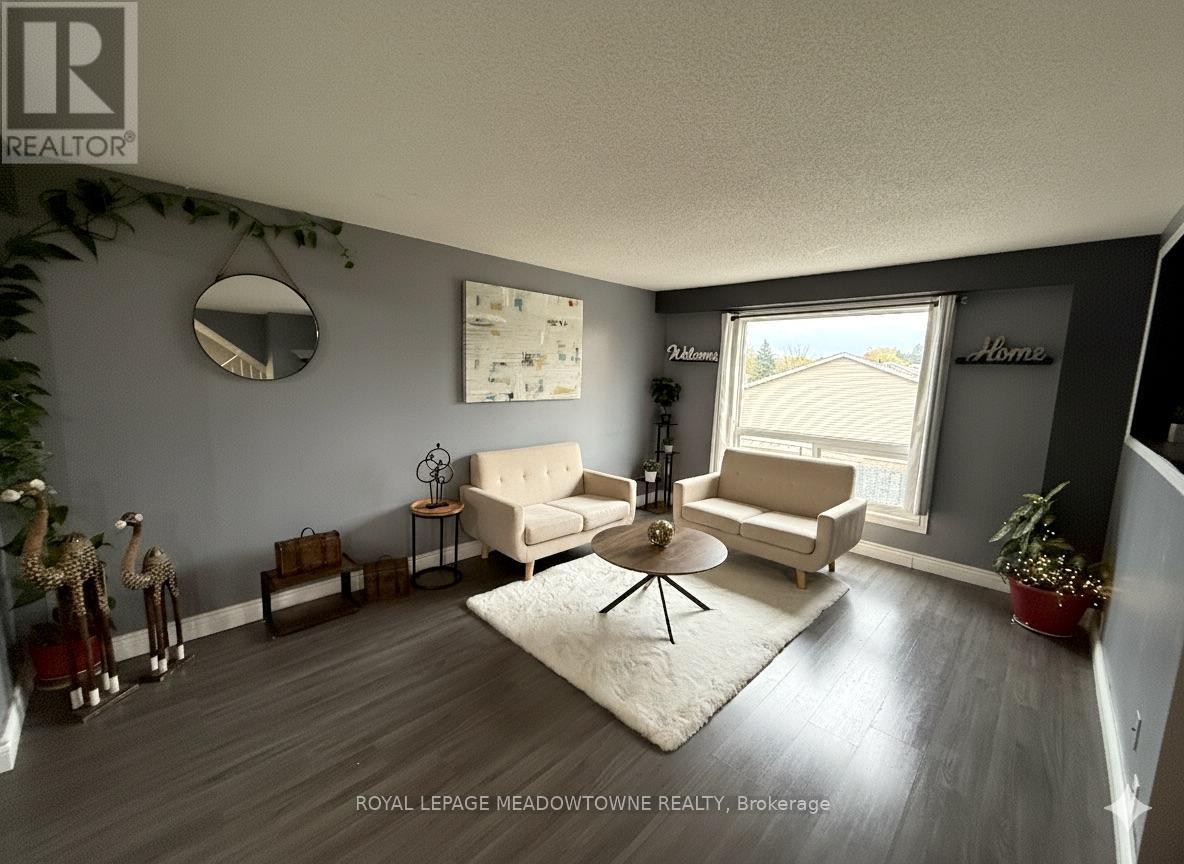 10 - 648 Doon Village Road, Kitchener, Ontario N2P 1A2 - Photo 9 - X12508274