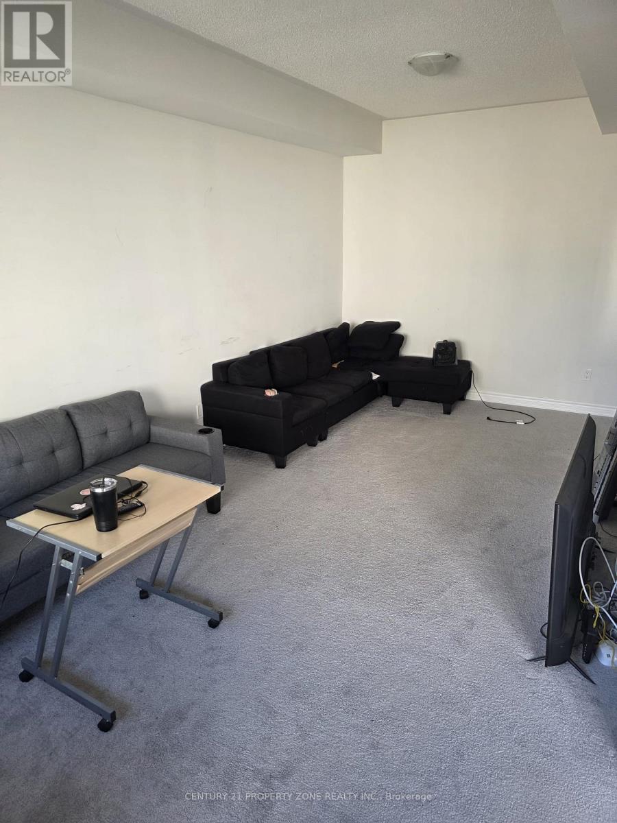 36 Bruton Street, Thorold, Ontario  L2V 0J6 - Photo 7 - X12508280