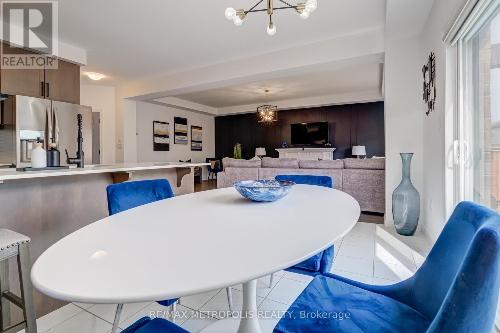 177 Longboat Run W, Brantford, Ontario  N3T 0T1 - Photo 13 - X12508304