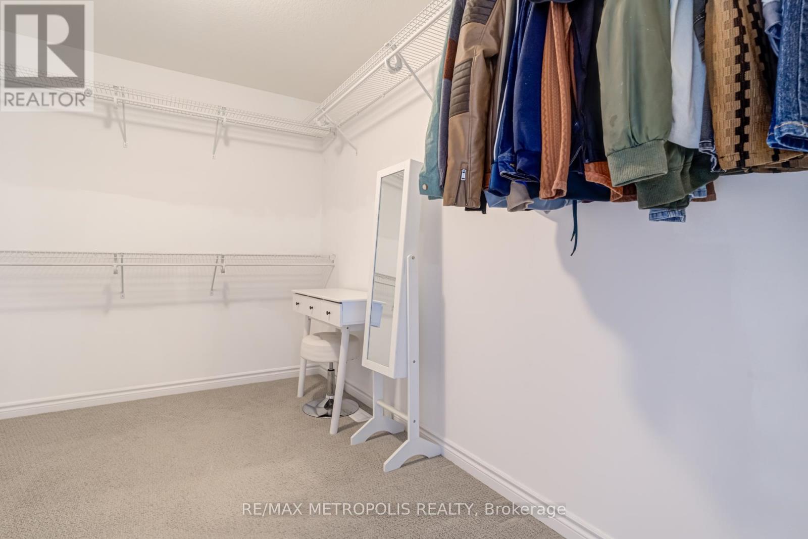 177 Longboat Run W, Brantford, Ontario  N3T 0T1 - Photo 20 - X12508304