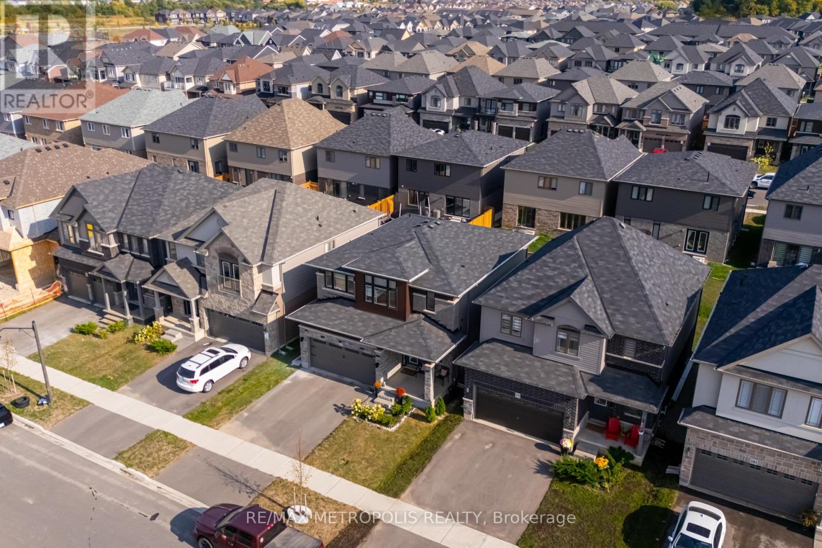 177 Longboat Run W, Brantford, Ontario  N3T 0T1 - Photo 32 - X12508304