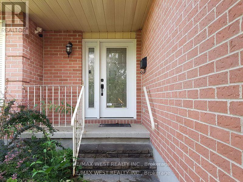 953 Lancaster Drive, Kingston, Ontario  K7P 2A4 - Photo 3 - X12508326