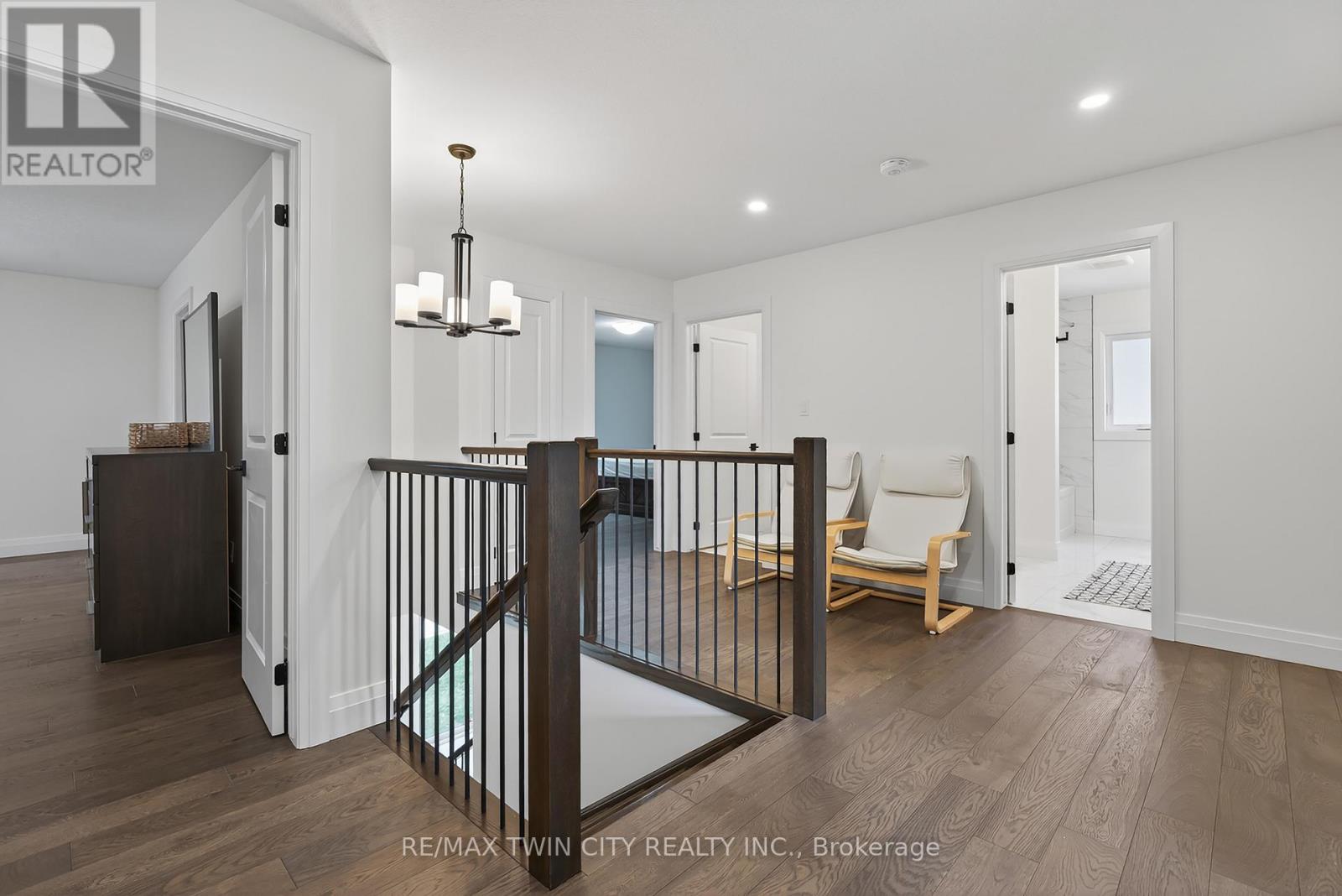 209 Jeffrey Place, Kitchener, Ontario  N2C 0C2 - Photo 18 - X12508342