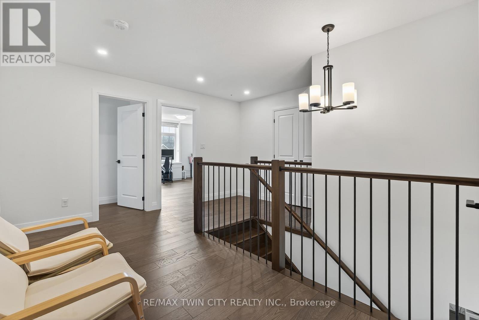 209 Jeffrey Place, Kitchener, Ontario  N2C 0C2 - Photo 19 - X12508342