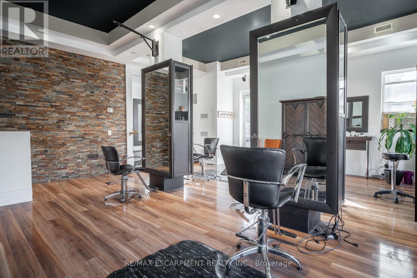 23 King Street W, Hamilton, Ontario  L8G 1H1 - Photo 8 - X12508364