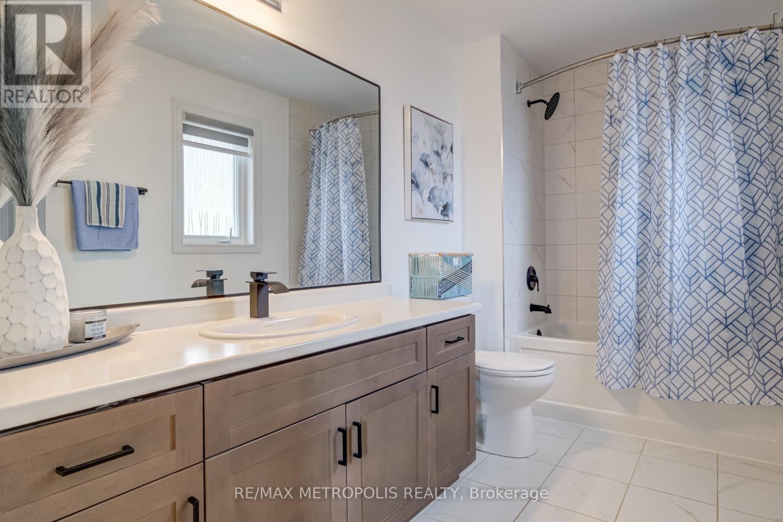 177 Longboat Run W, Brantford, Ontario  N3T 0T1 - Photo 20 - X12508384