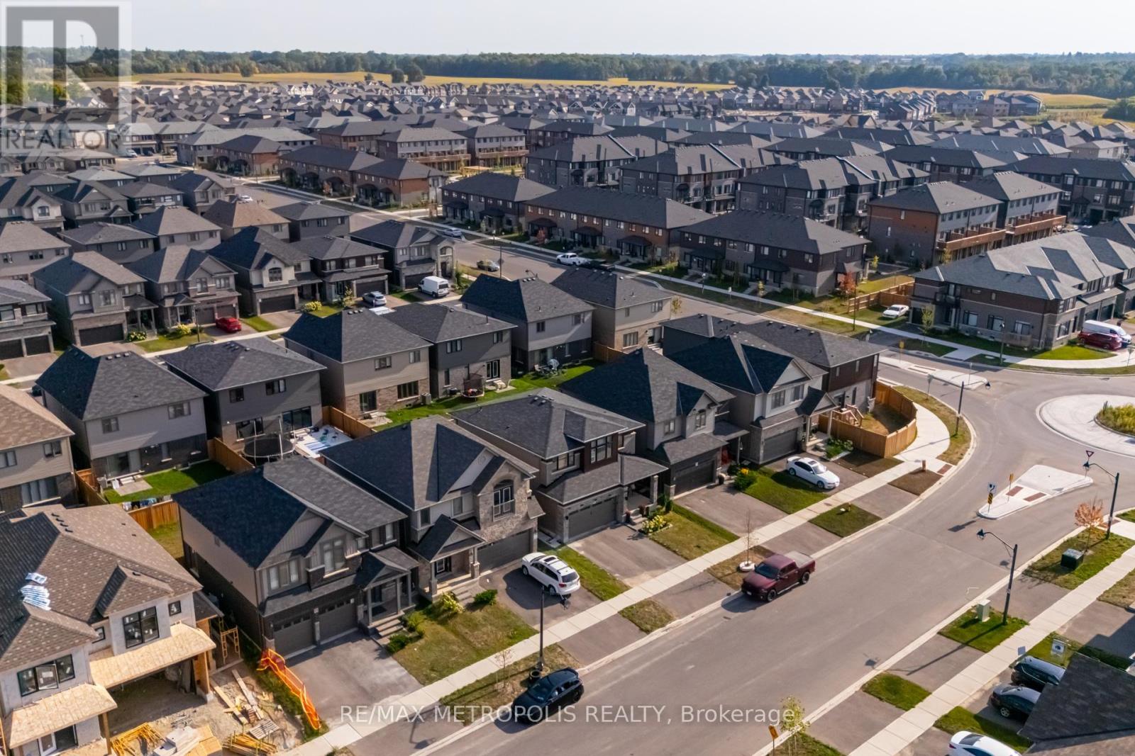 177 Longboat Run W, Brantford, Ontario  N3T 0T1 - Photo 37 - X12508384