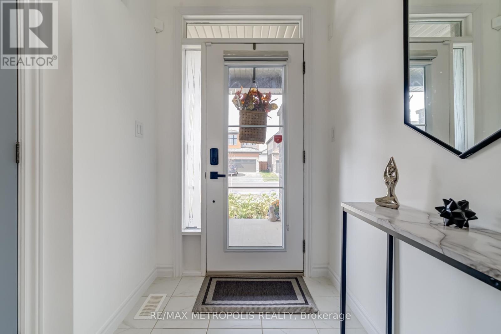 177 Longboat Run W, Brantford, Ontario  N3T 0T1 - Photo 4 - X12508384